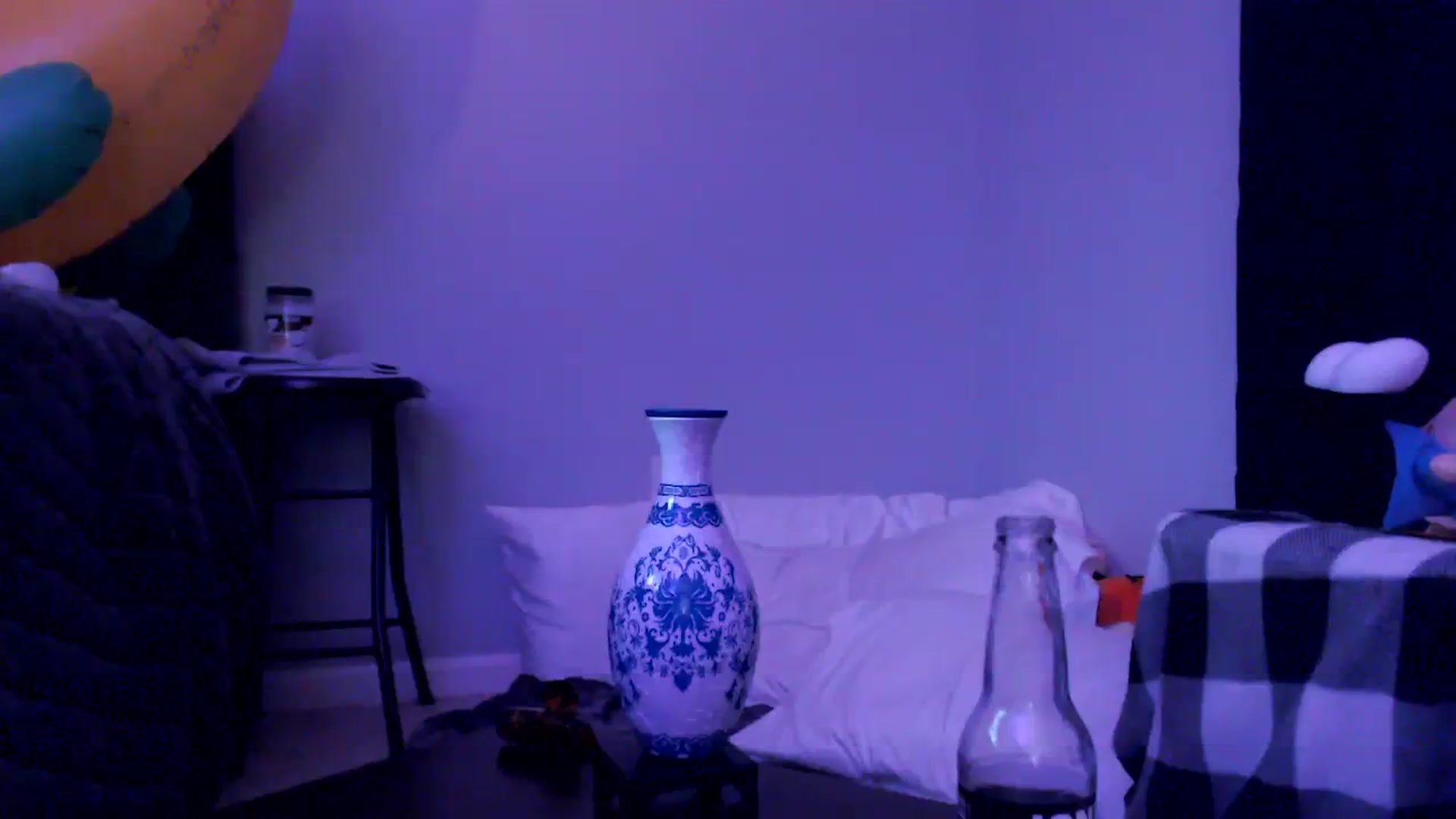 Gallery image thumbnail from EmmyLove's myfreecams stream on, 08/08/2023, 05:54 image 17 of 20