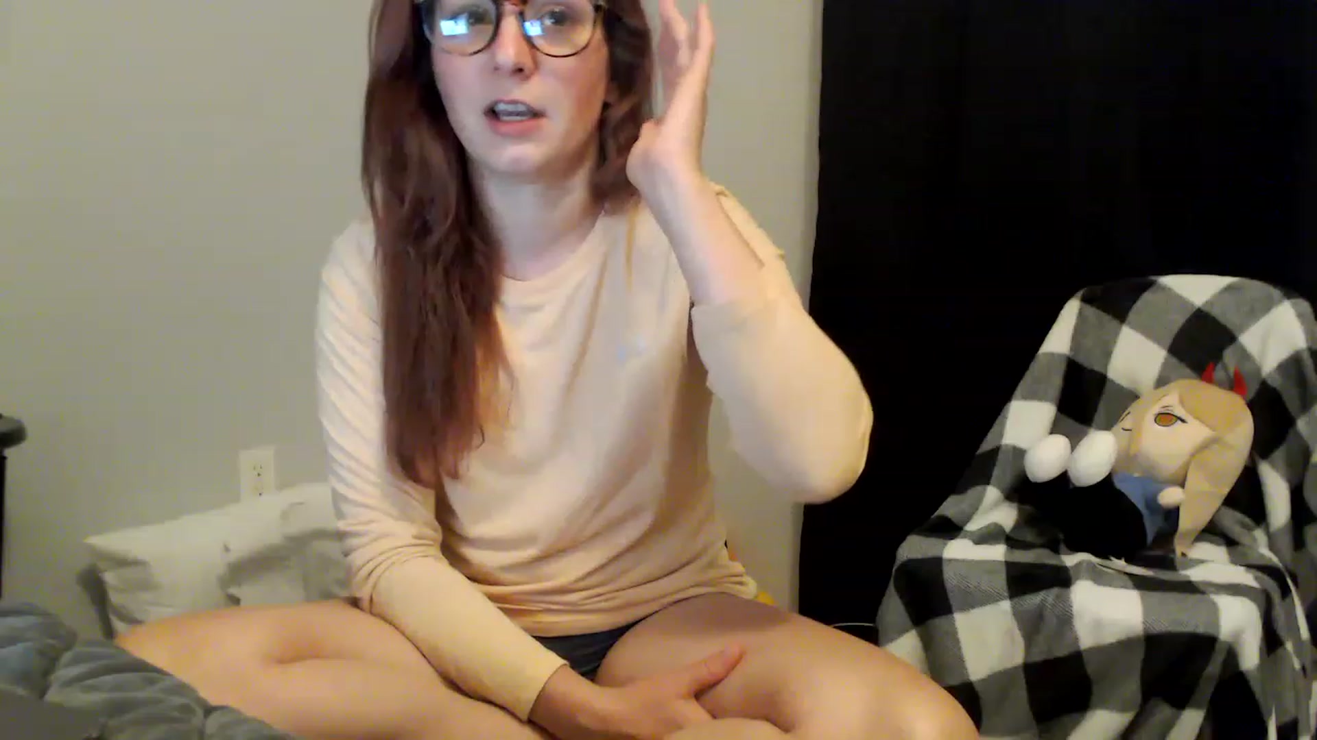 Gallery image thumbnail from EmmyLove's myfreecams stream on, 08/09/2023, 06:09 image 12 of 20