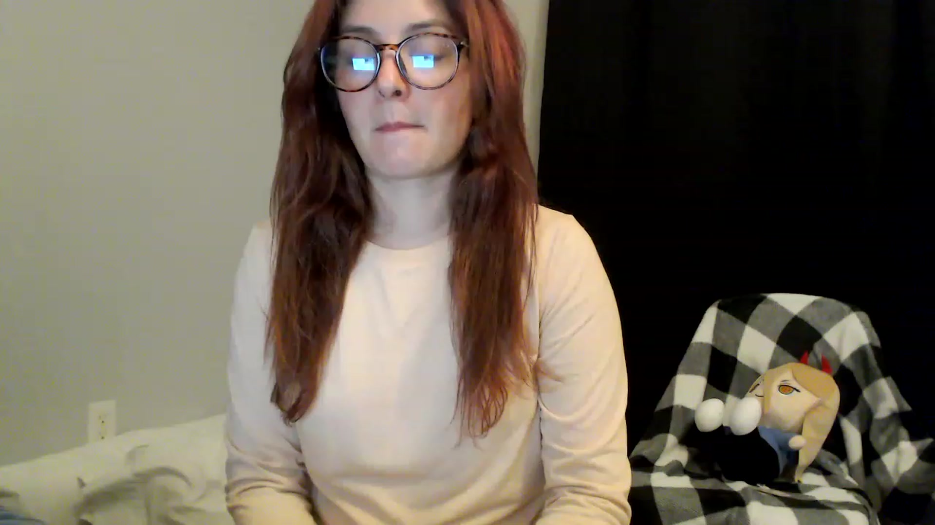 Gallery image thumbnail from EmmyLove's myfreecams stream on, 08/09/2023, 06:50 image 1 of 20