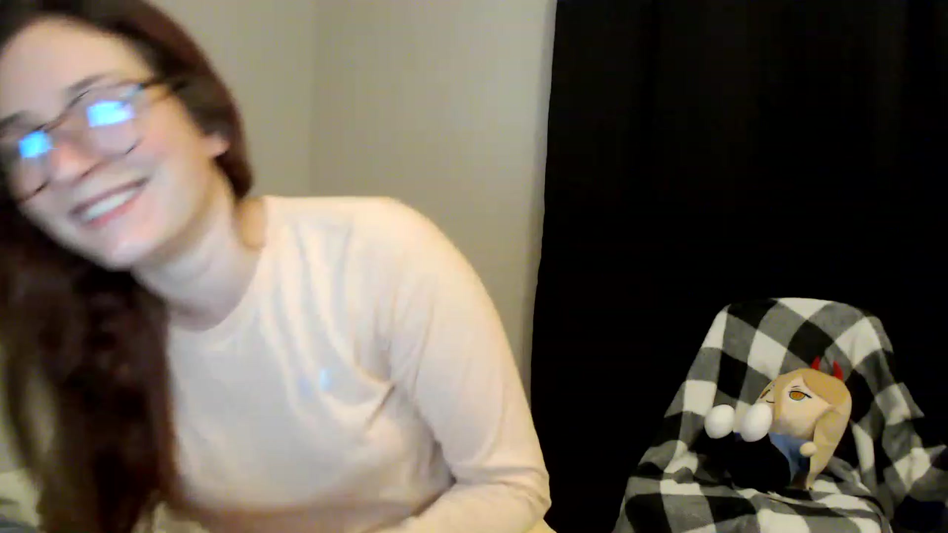 Gallery image thumbnail from EmmyLove's myfreecams stream on, 08/09/2023, 06:50 image 11 of 20
