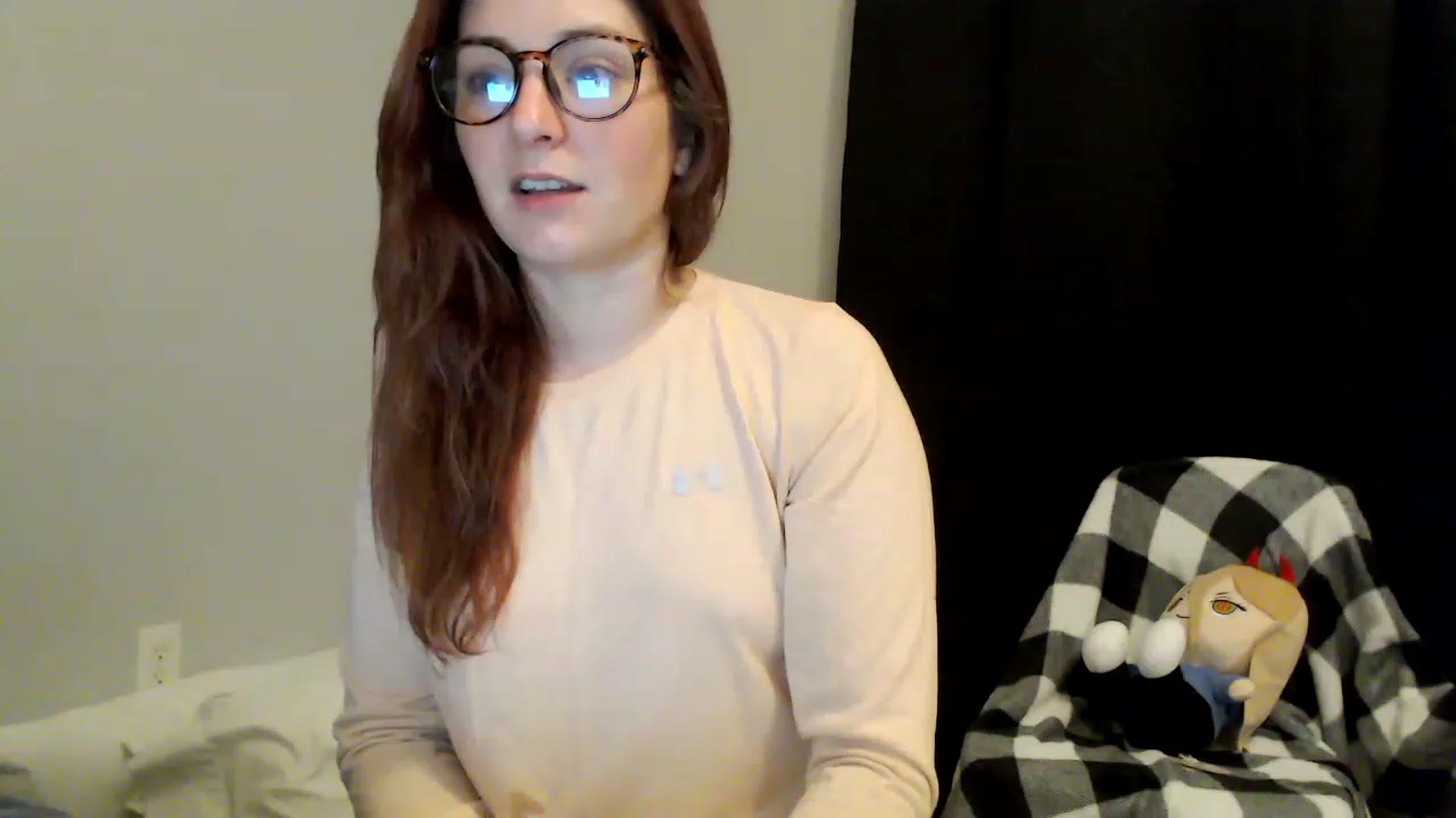 Gallery image thumbnail from EmmyLove's myfreecams stream on, 08/09/2023, 06:50 image 12 of 20