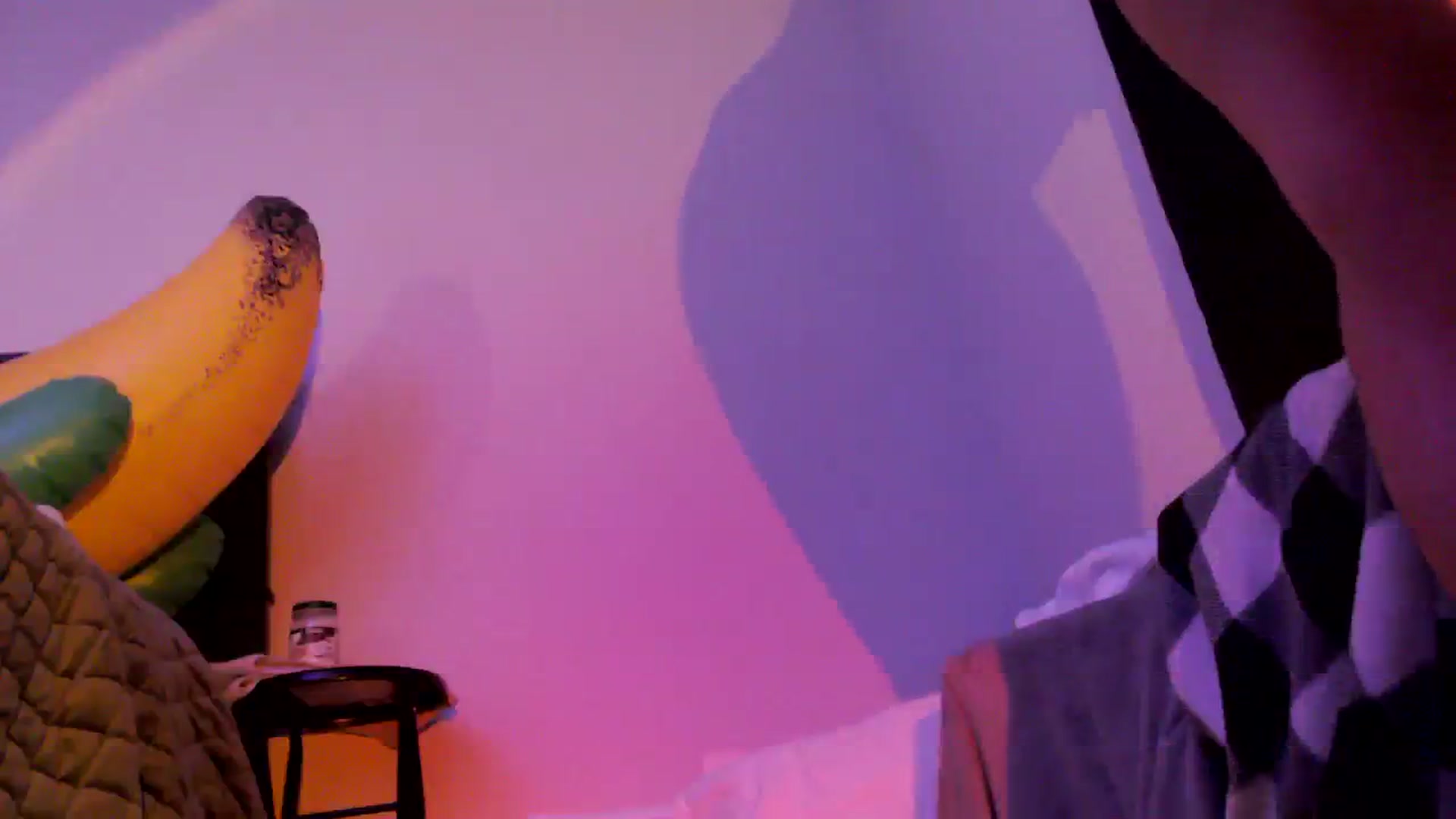 Gallery image thumbnail from EmmyLove's myfreecams stream on, 08/10/2023, 04:37 image 3 of 20