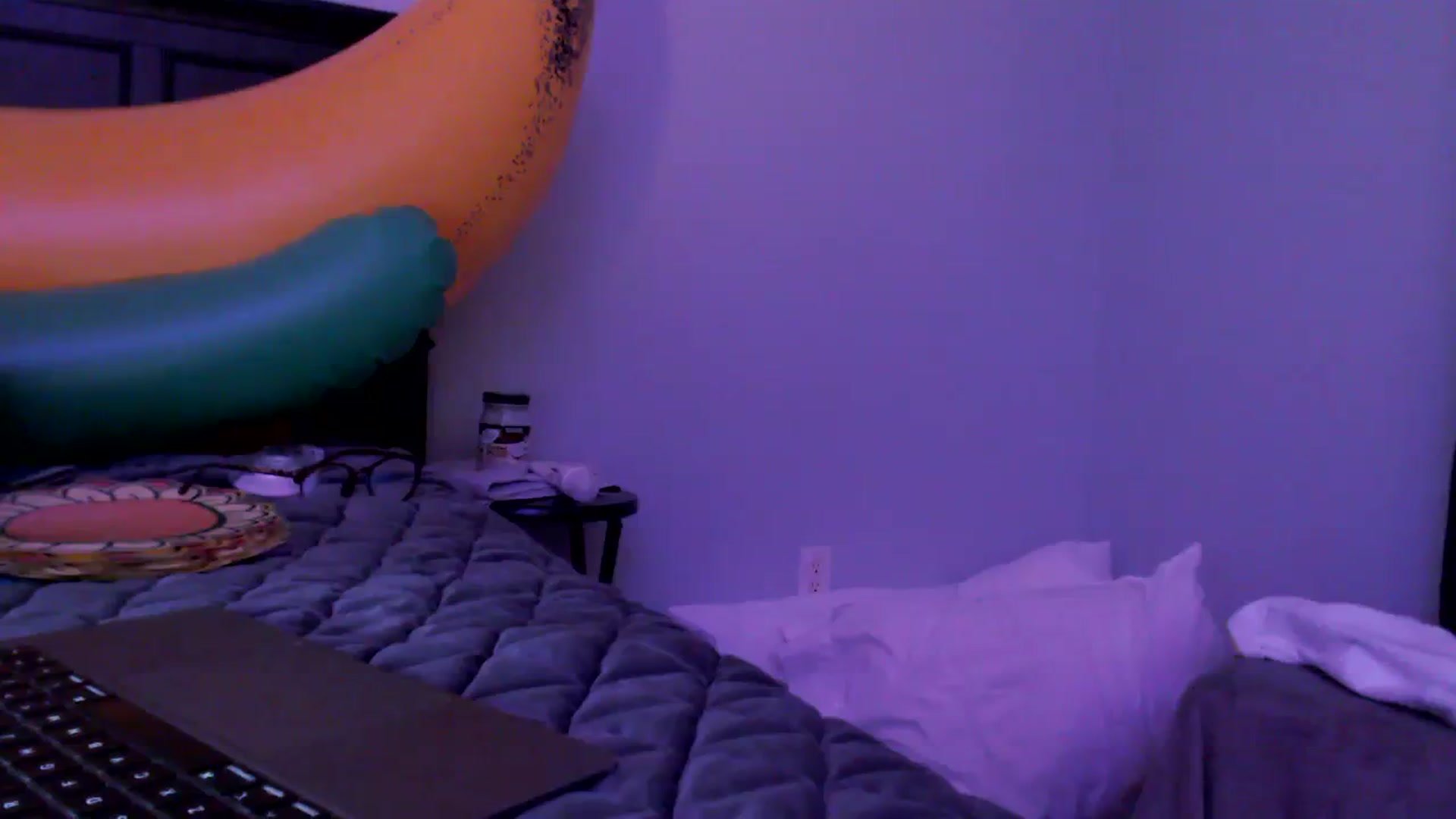 Gallery image thumbnail from EmmyLove's myfreecams stream on, 08/10/2023, 04:37 image 14 of 20