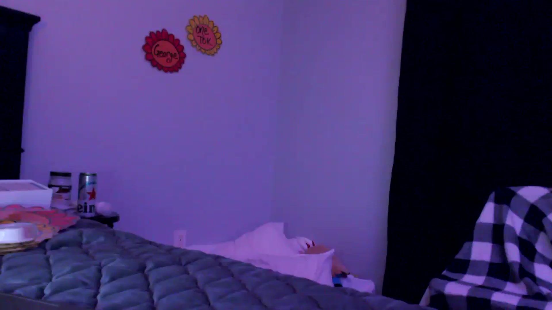 Gallery image thumbnail from EmmyLove's myfreecams stream on, 08/11/2023, 08:02 image 12 of 20
