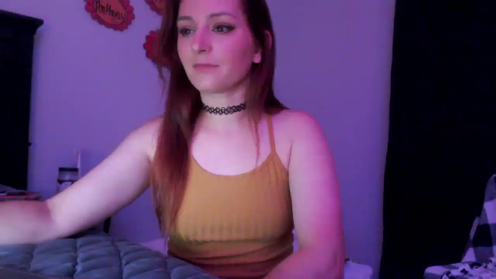 Gallery image thumbnail from EmmyLove's myfreecams stream on, 08/17/2023, 05:33 image 10 of 20