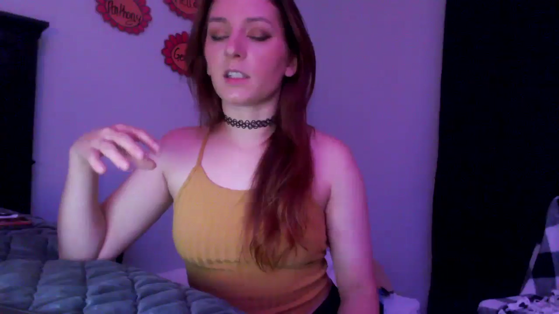 Gallery image thumbnail from EmmyLove's myfreecams stream on, 08/17/2023, 05:33 image 8 of 20