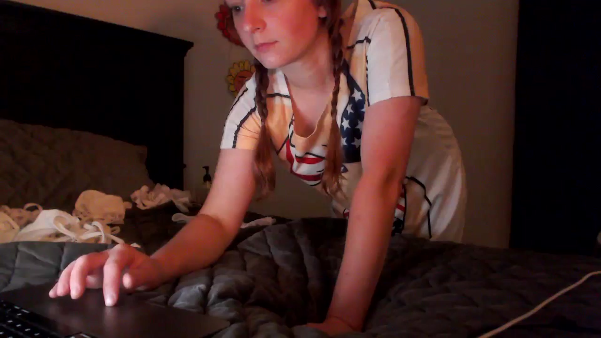 Gallery image thumbnail from EmmyLove's myfreecams stream on, 08/23/2023, 06:07 image 19 of 20