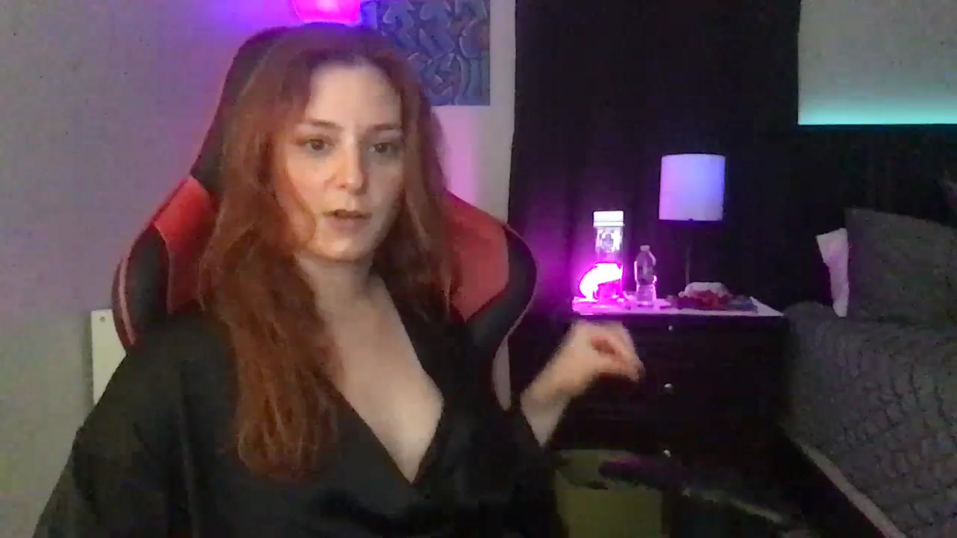 Gallery image thumbnail from EmmyLove's myfreecams stream on, 09/11/2023, 06:16 image 3 of 20