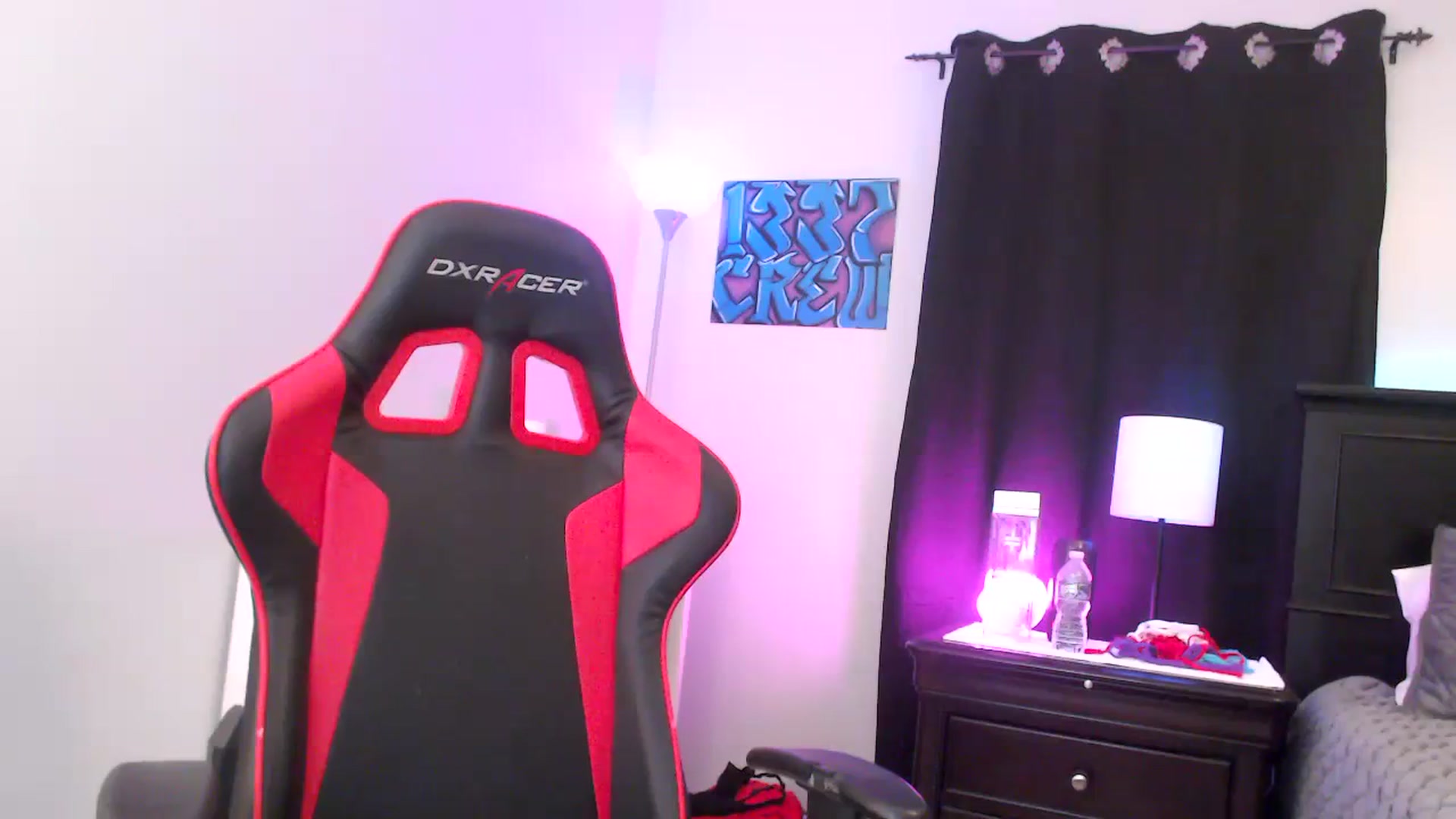 Gallery image thumbnail from EmmyLove's myfreecams stream on, 09/12/2023, 05:22 image 6 of 20