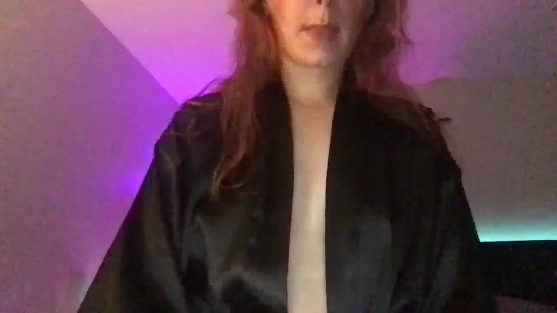 Gallery image thumbnail from EmmyLove's myfreecams stream on, 09/14/2023, 05:47 image 18 of 20