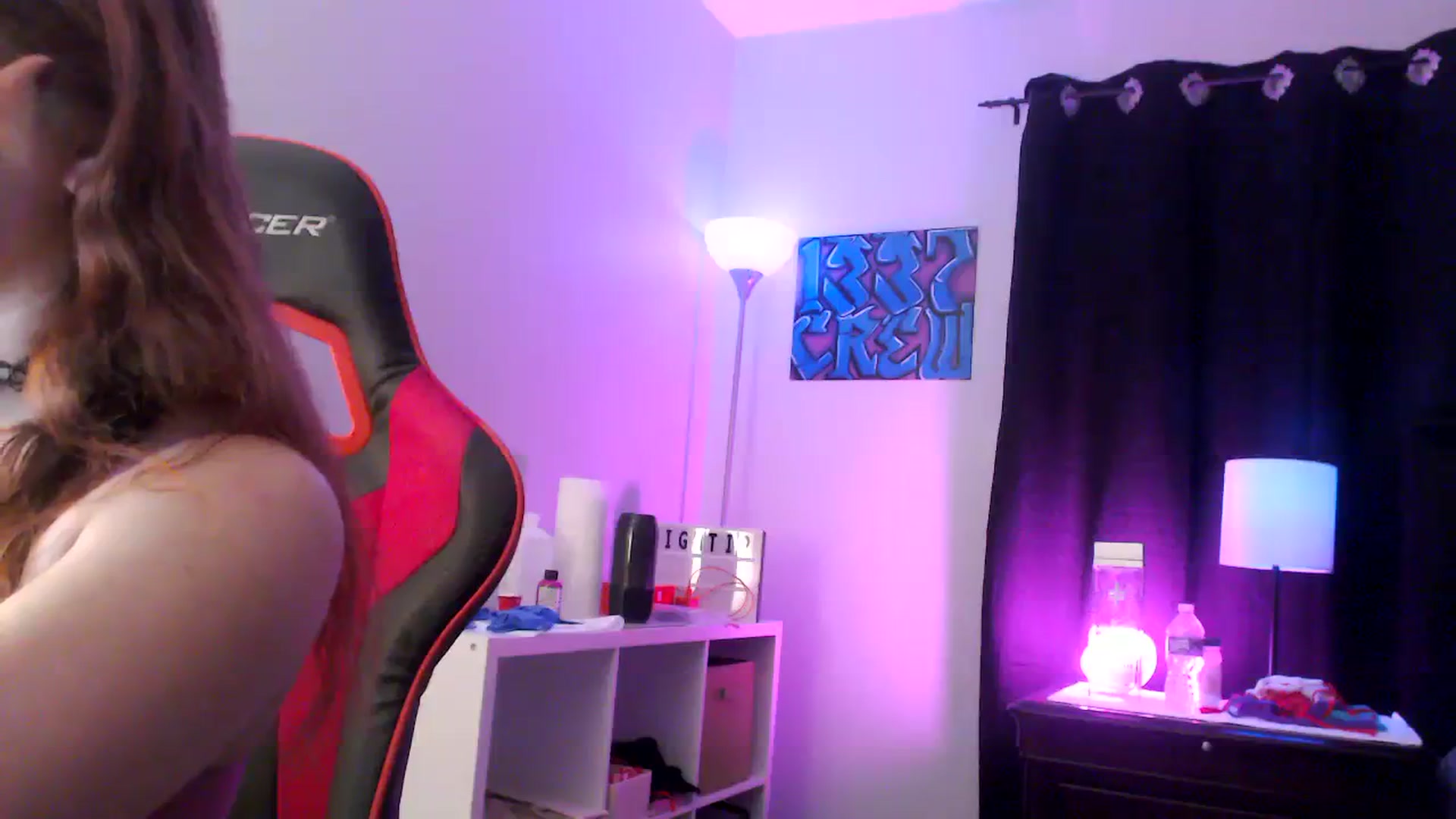 Gallery image thumbnail from EmmyLove's myfreecams stream on, 09/16/2023, 05:17 image 10 of 20