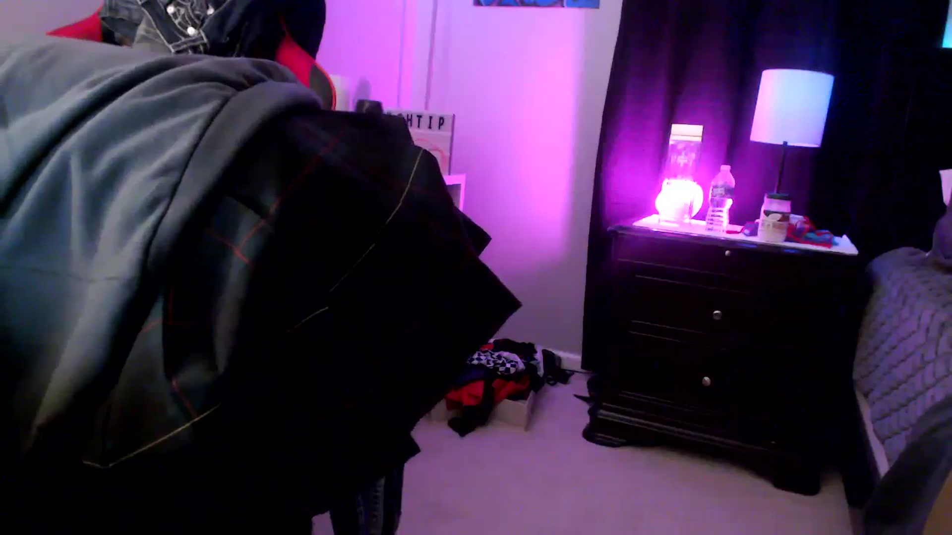 Gallery image thumbnail from EmmyLove's myfreecams stream on, 09/16/2023, 07:55 image 14 of 20