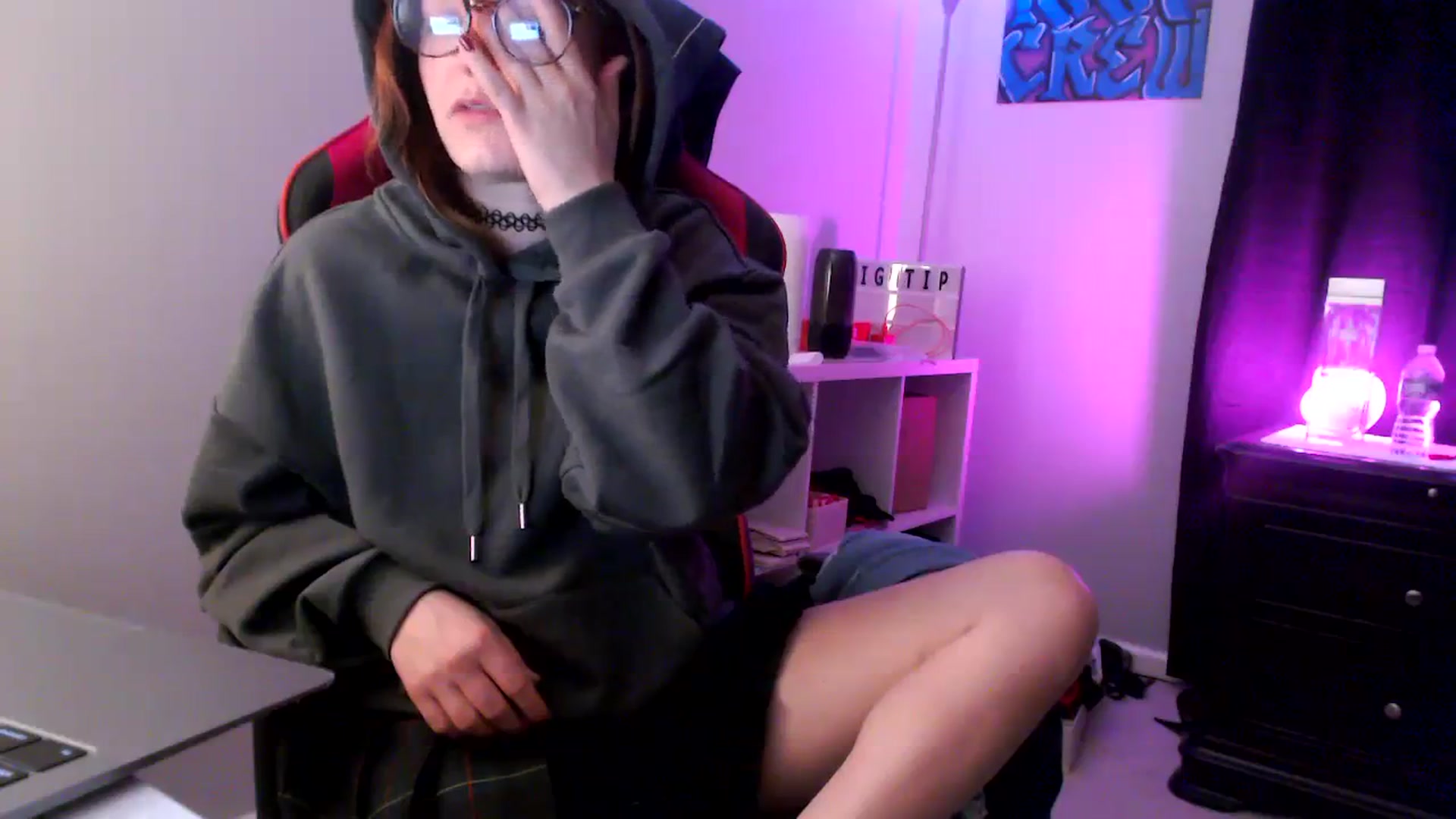 Gallery image thumbnail from EmmyLove's myfreecams stream on, 09/16/2023, 07:55 image 19 of 20