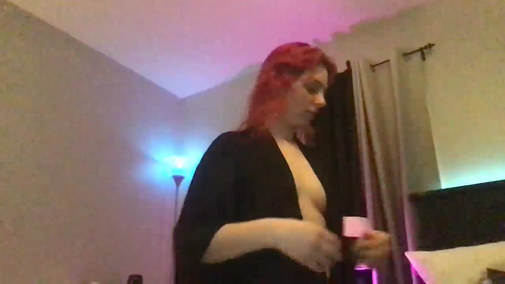 Gallery image thumbnail from EmmyLove's myfreecams stream on, 01/01/2024, 07:24 image 16 of 20