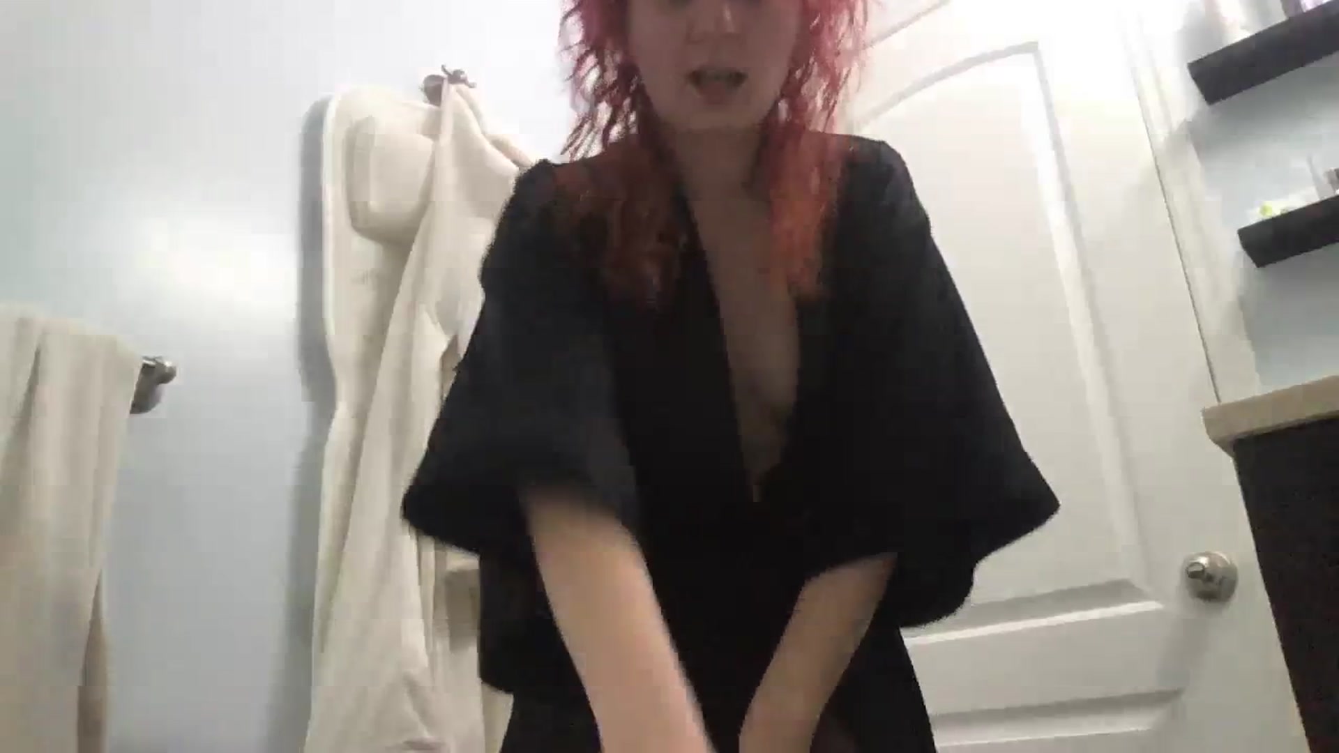 Gallery image thumbnail from EmmyLove's myfreecams stream on, 01/01/2024, 07:24 image 6 of 20