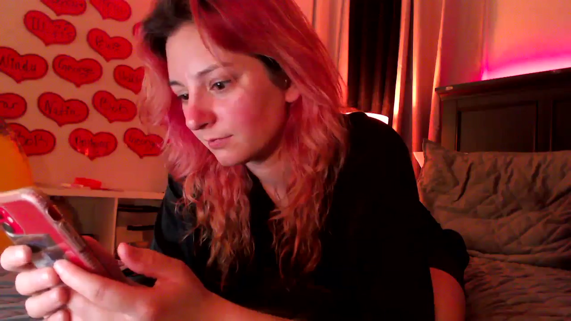 Gallery image thumbnail from EmmyLove's myfreecams stream on, 02/19/2024, 07:23 image 16 of 20