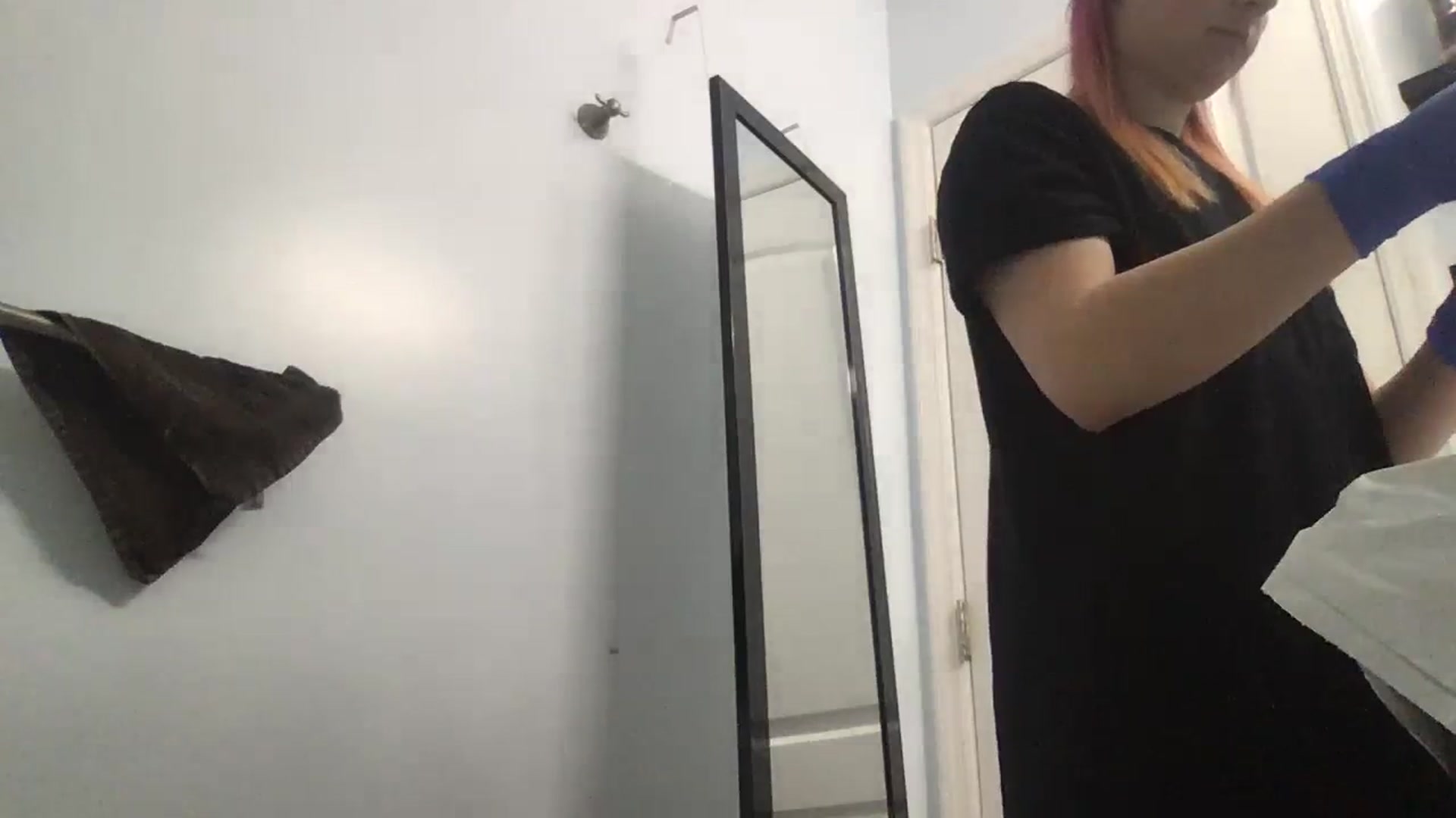 Gallery image thumbnail from EmmyLove's myfreecams stream on, 02/20/2024, 05:42 image 5 of 20