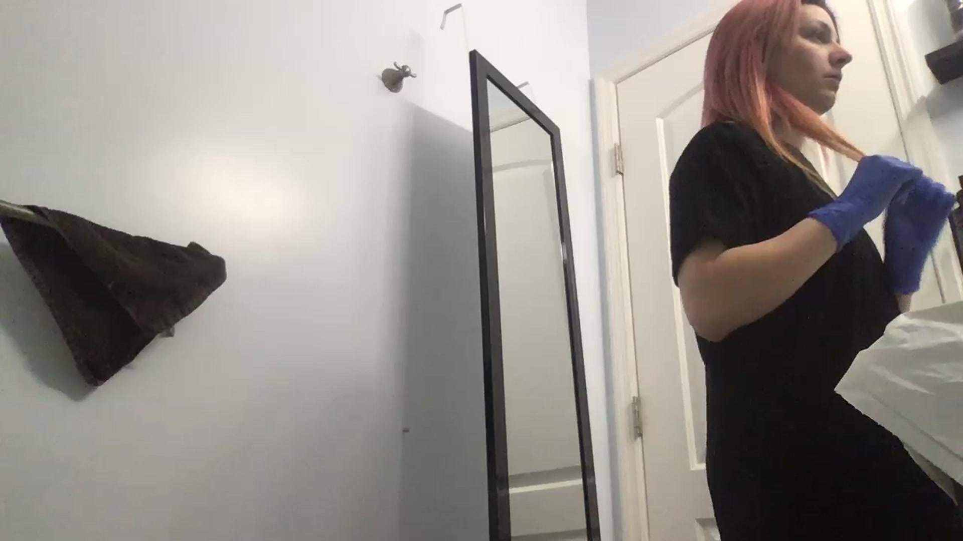 Gallery image thumbnail from EmmyLove's myfreecams stream on, 02/20/2024, 05:42 image 4 of 20