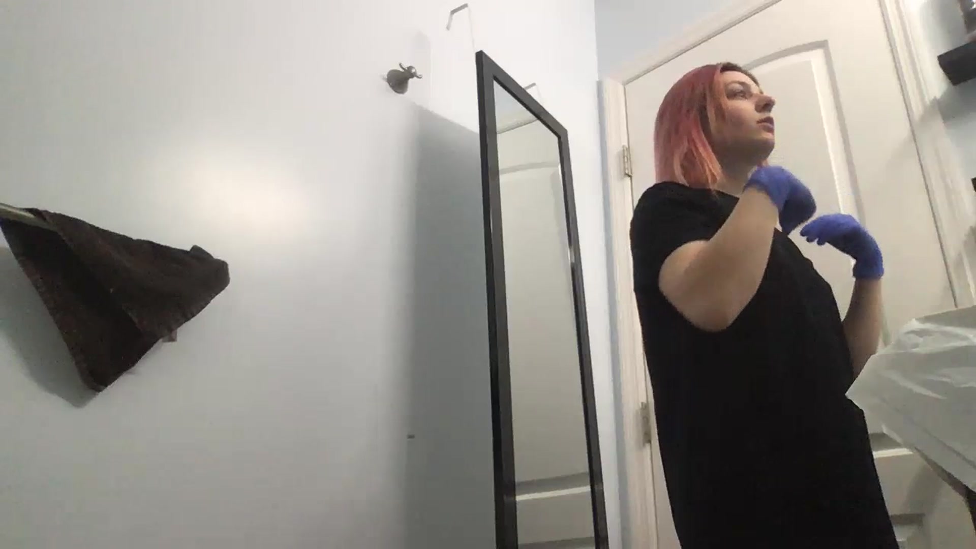 Gallery image thumbnail from EmmyLove's myfreecams stream on, 02/20/2024, 05:42 image 3 of 20