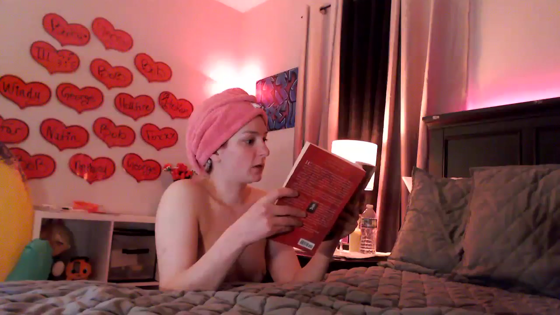 Gallery image thumbnail from EmmyLove's myfreecams stream on, 02/20/2024, 07:41 image 4 of 20