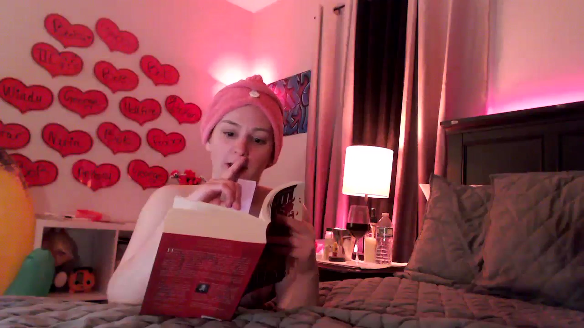 Gallery image thumbnail from EmmyLove's myfreecams stream on, 02/20/2024, 07:41 image 7 of 20