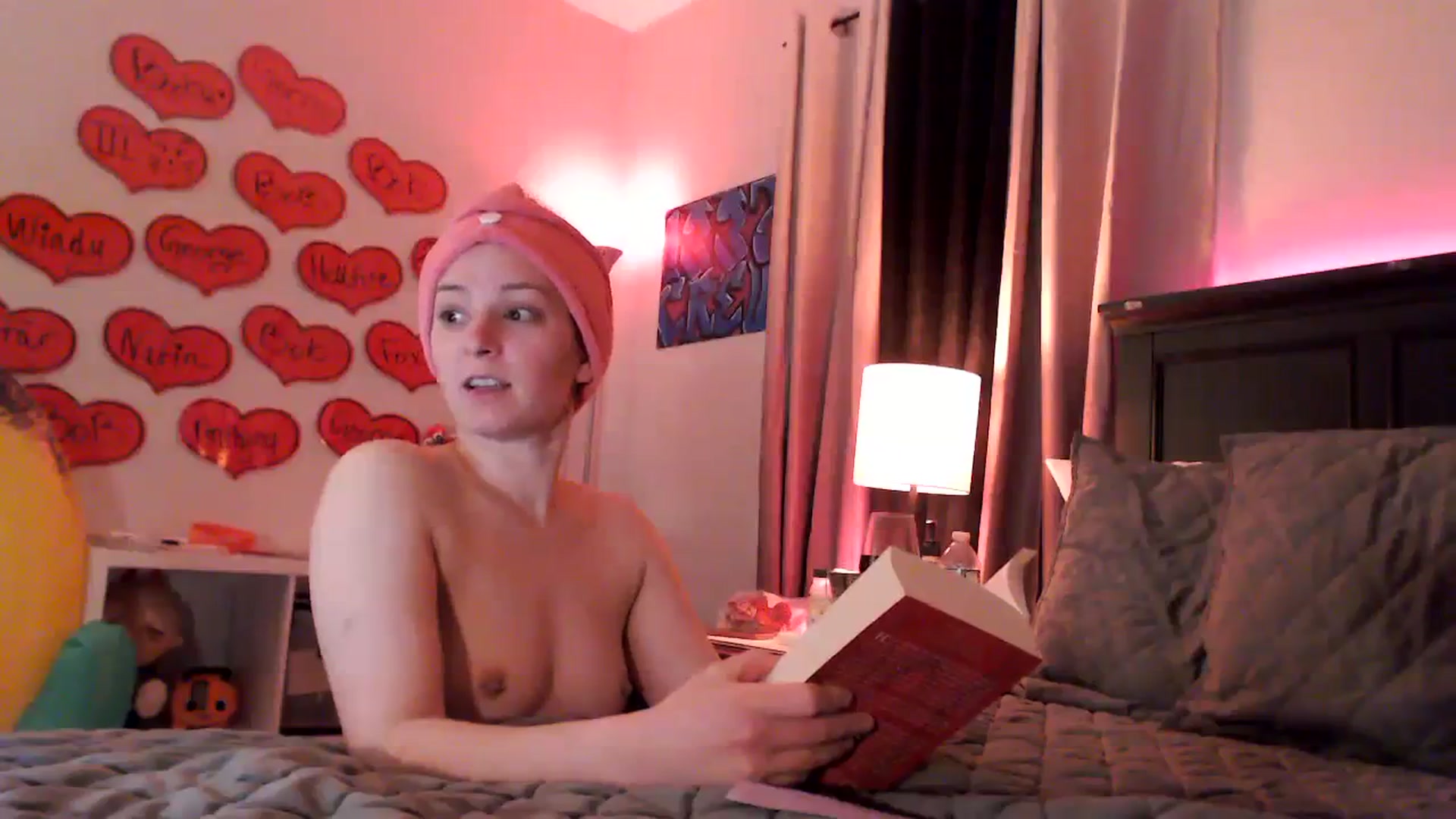 Gallery image thumbnail from EmmyLove's myfreecams stream on, 02/20/2024, 07:41 image 5 of 20
