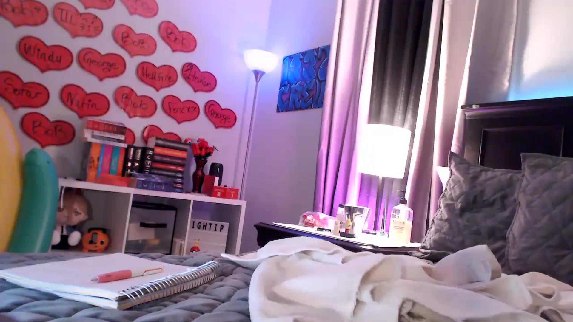 Gallery image thumbnail from EmmyLove's myfreecams stream on, 02/24/2024, 08:33 image 7 of 20