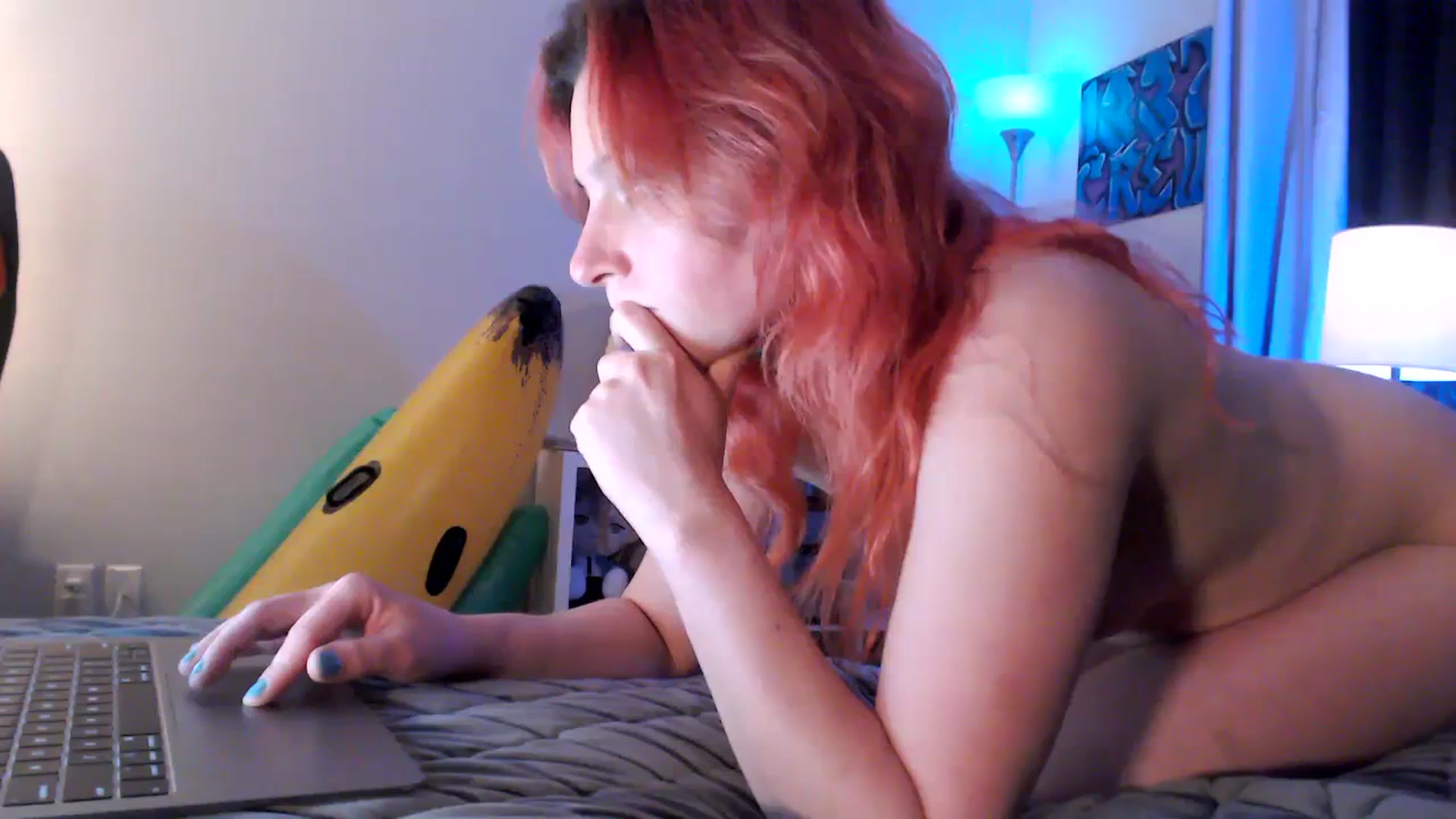 Gallery image thumbnail from EmmyLove's myfreecams stream on, 03/05/2024, 06:37 image 2 of 20