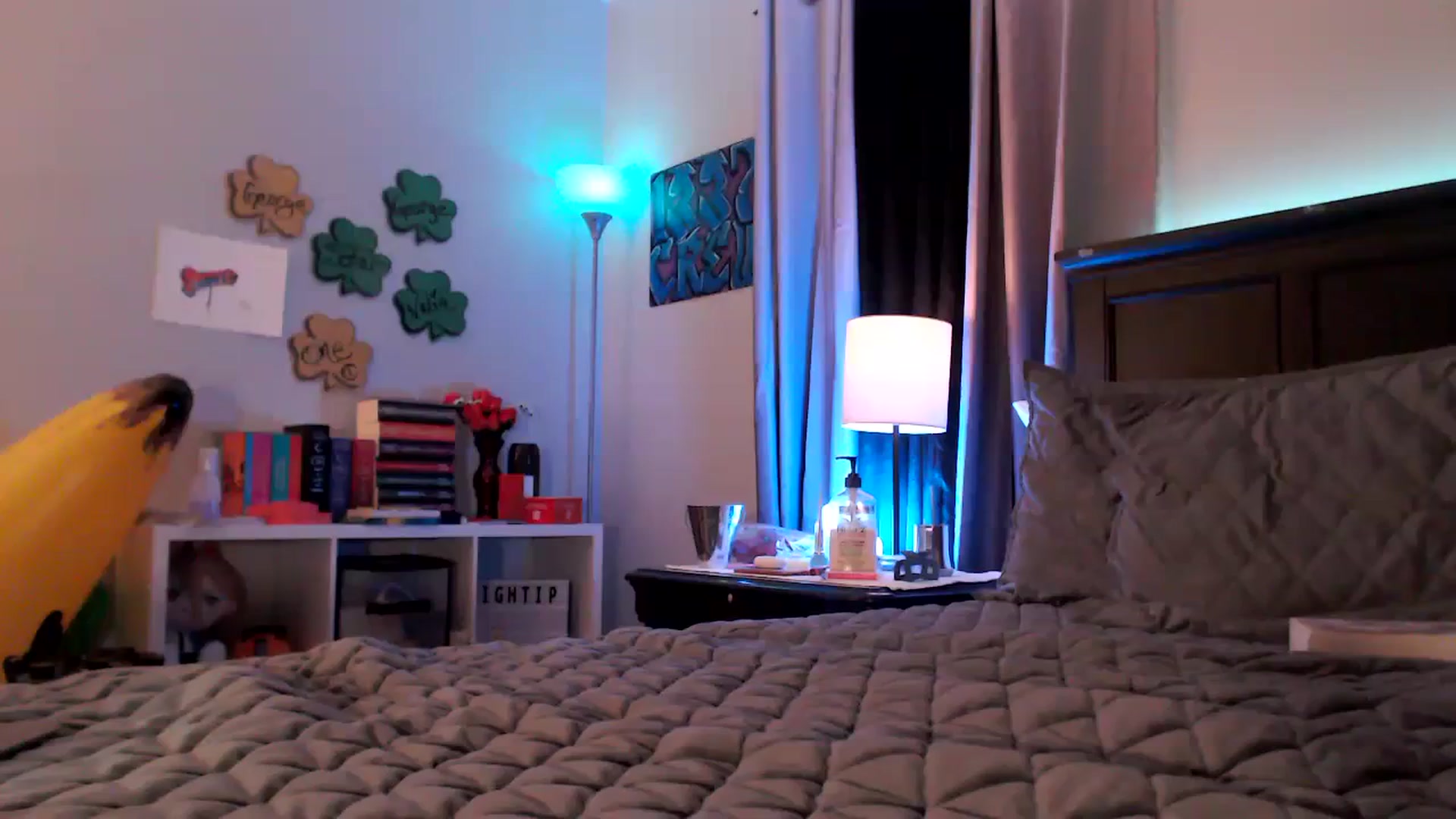 Gallery image thumbnail from EmmyLove's myfreecams stream on, 03/12/2024, 05:33 image 1 of 20