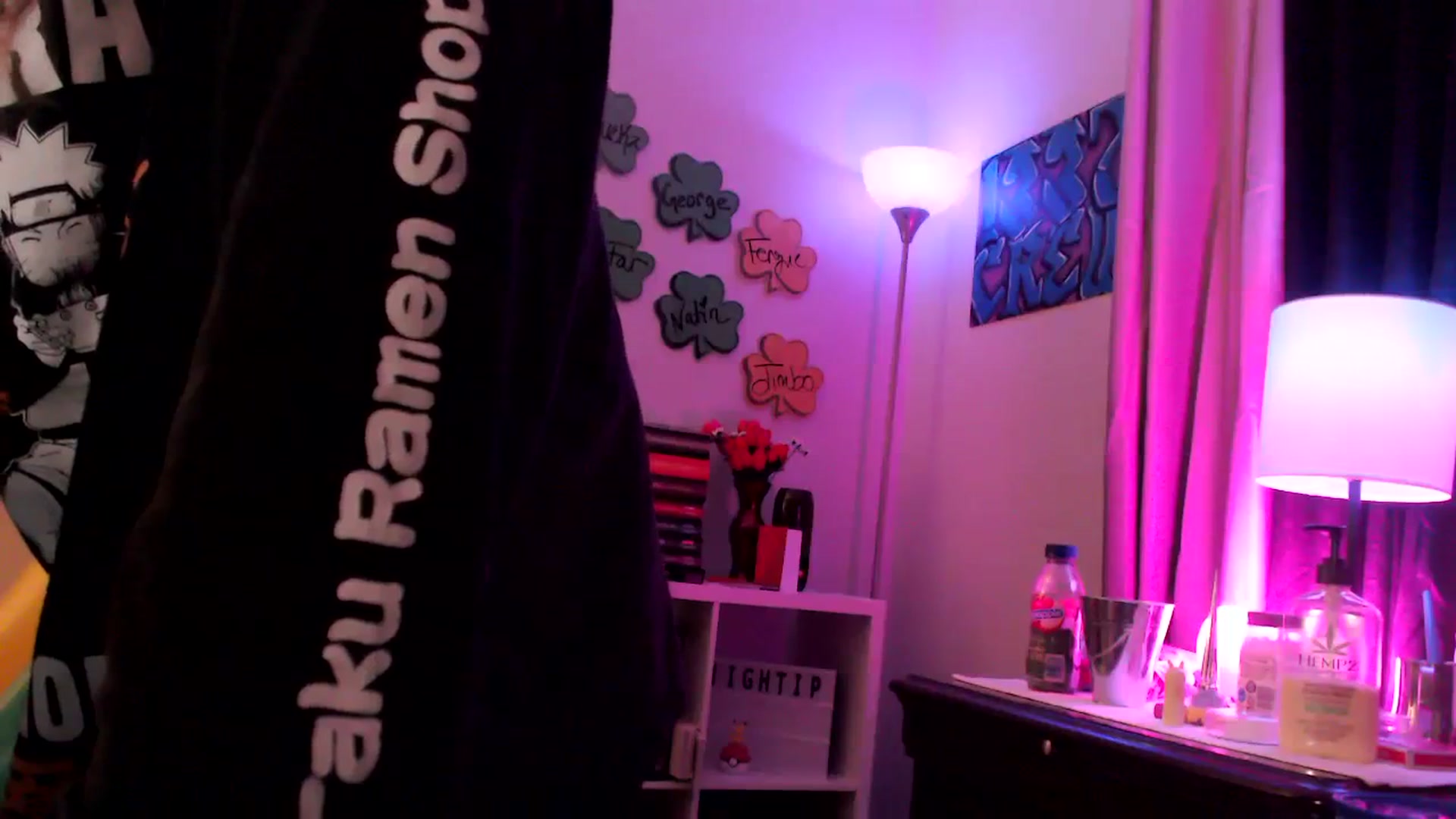 Gallery image thumbnail from EmmyLove's myfreecams stream on, 03/21/2024, 06:12 image 8 of 20