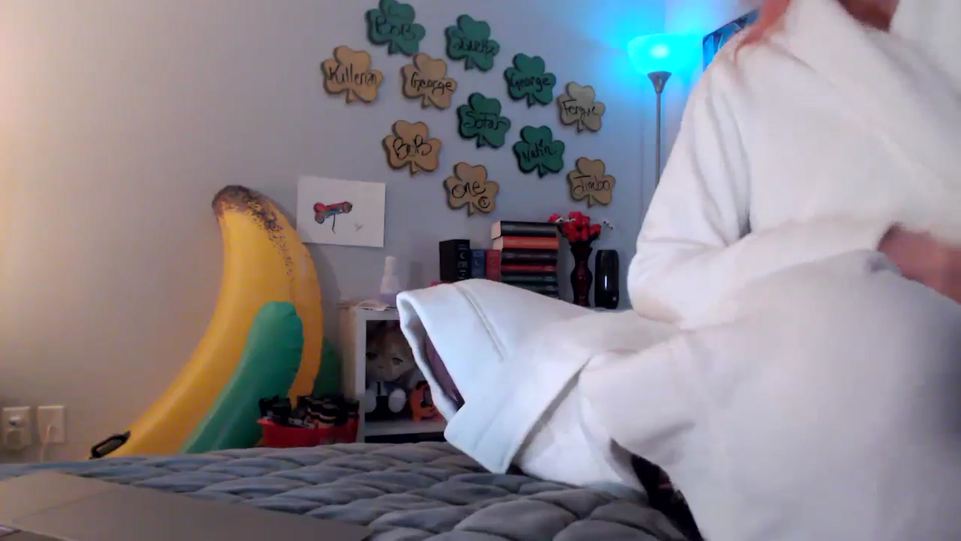 Gallery image thumbnail from EmmyLove's myfreecams stream on, 03/27/2024, 06:12 image 2 of 20