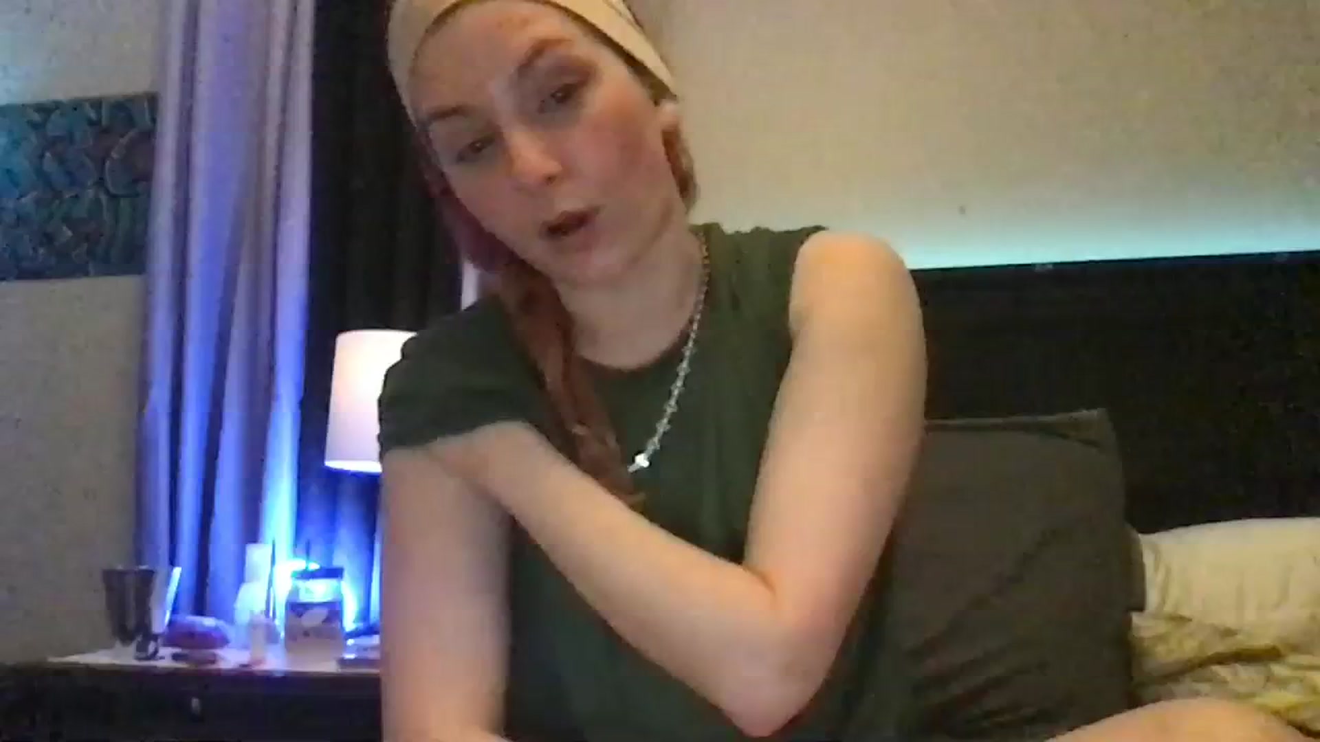 Gallery image thumbnail from EmmyLove's myfreecams stream on, 04/04/2024, 06:39 image 1 of 20