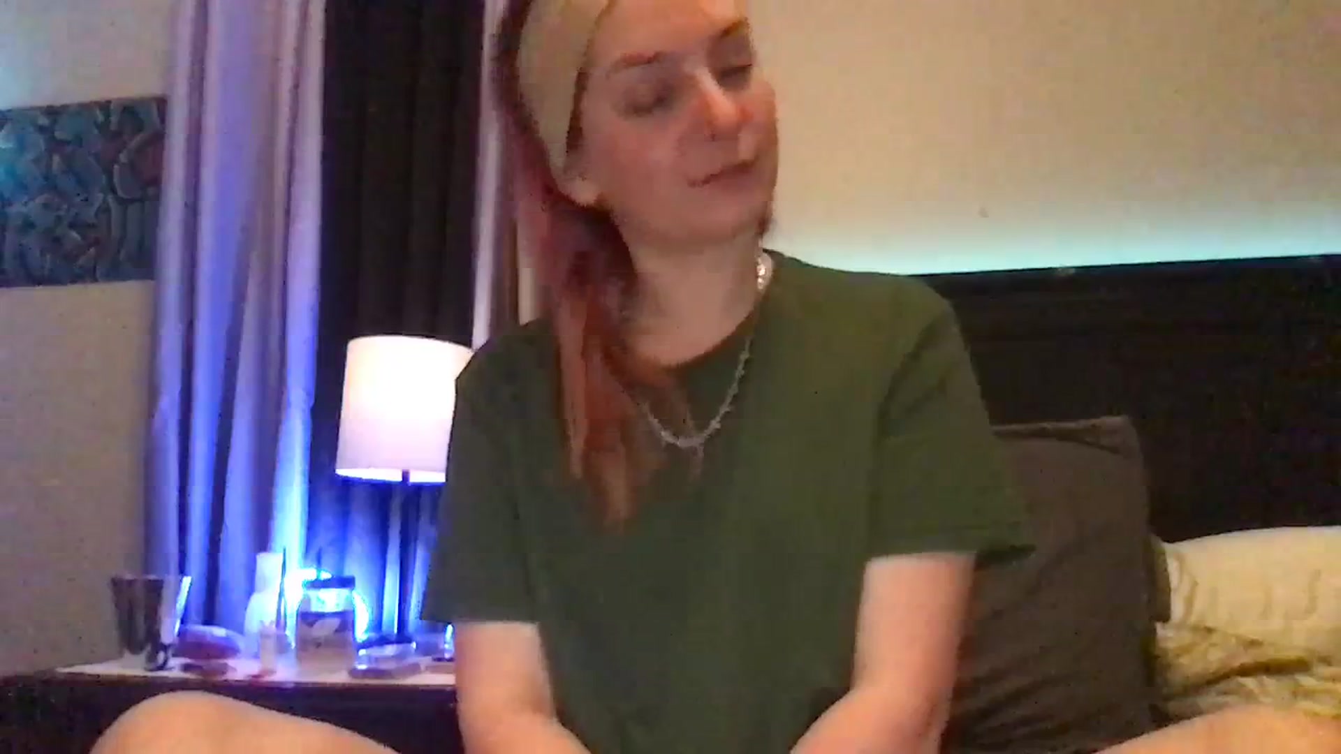 Gallery image thumbnail from EmmyLove's myfreecams stream on, 04/04/2024, 06:39 image 7 of 20