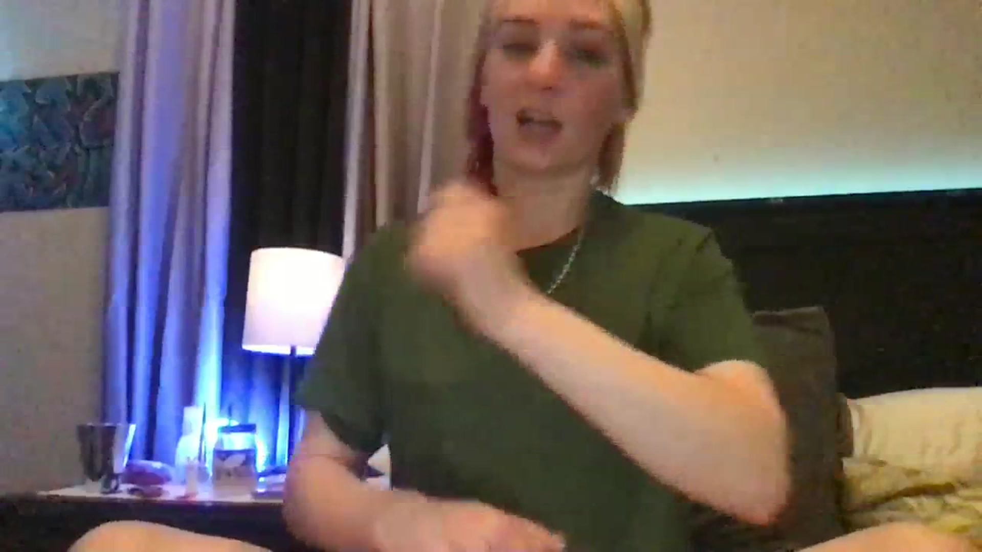 Gallery image thumbnail from EmmyLove's myfreecams stream on, 04/04/2024, 06:39 image 2 of 20