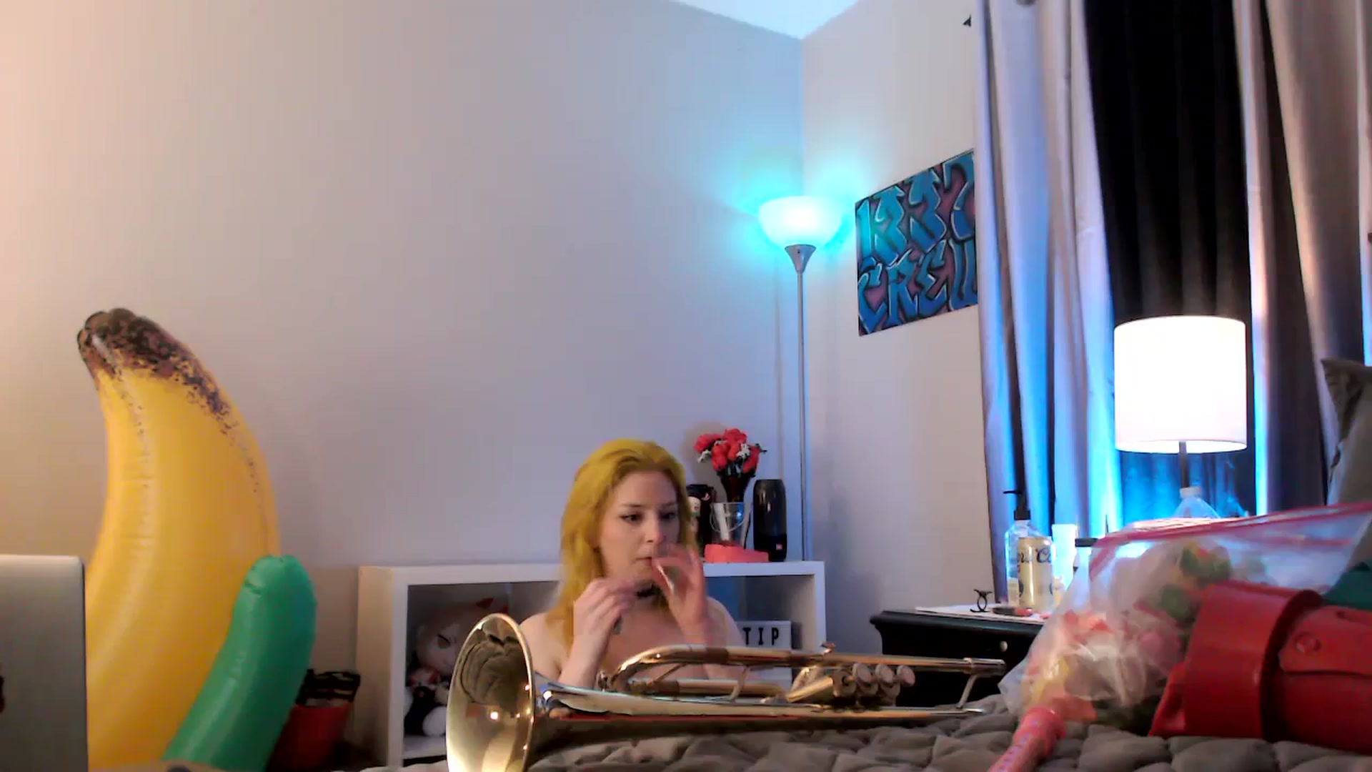 Gallery image thumbnail from EmmyLove's myfreecams stream on, 04/06/2024, 07:33 image 7 of 20