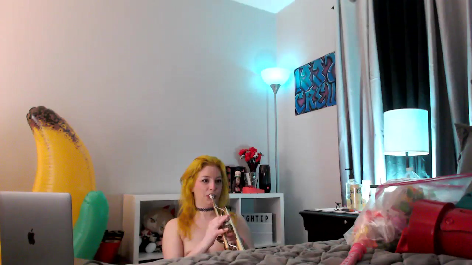 Gallery image thumbnail from EmmyLove's myfreecams stream on, 04/06/2024, 07:33 image 9 of 20