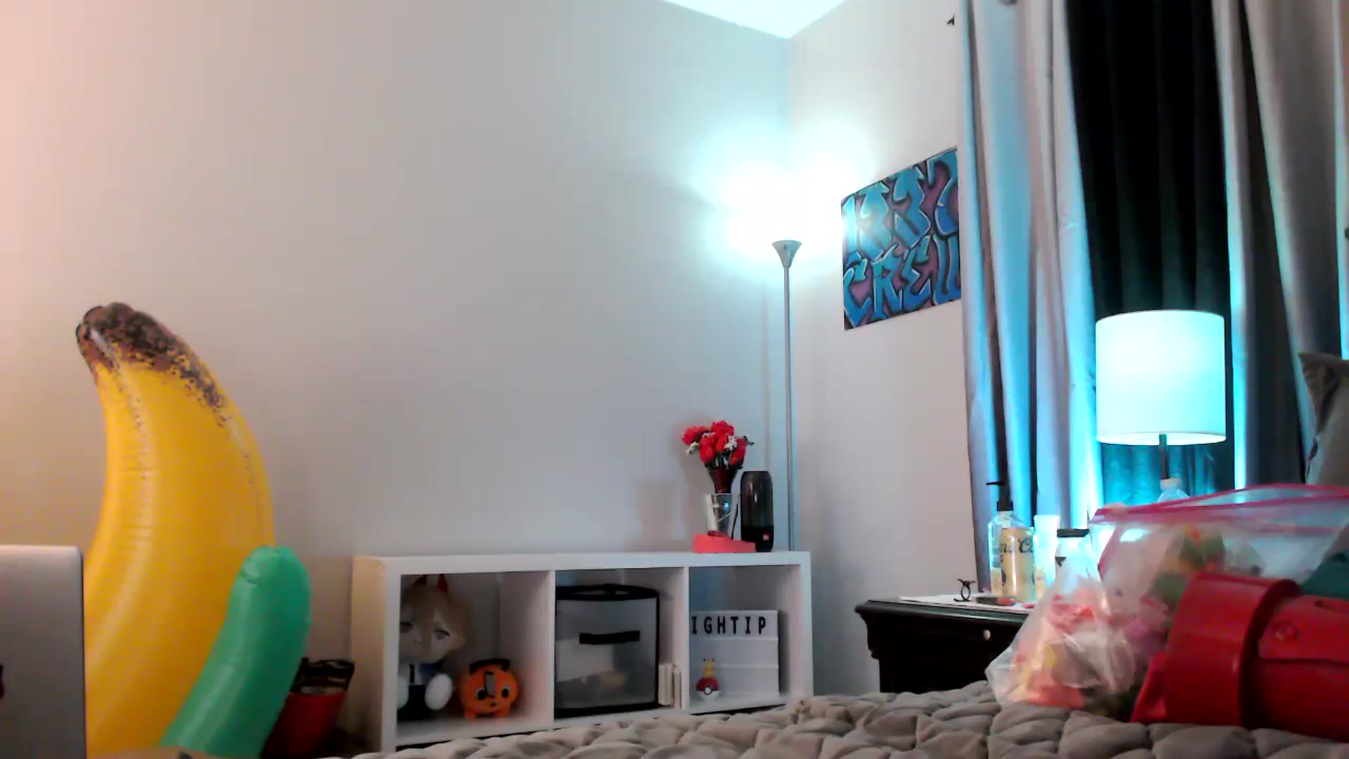 Gallery image thumbnail from EmmyLove's myfreecams stream on, 04/06/2024, 07:33 image 6 of 20