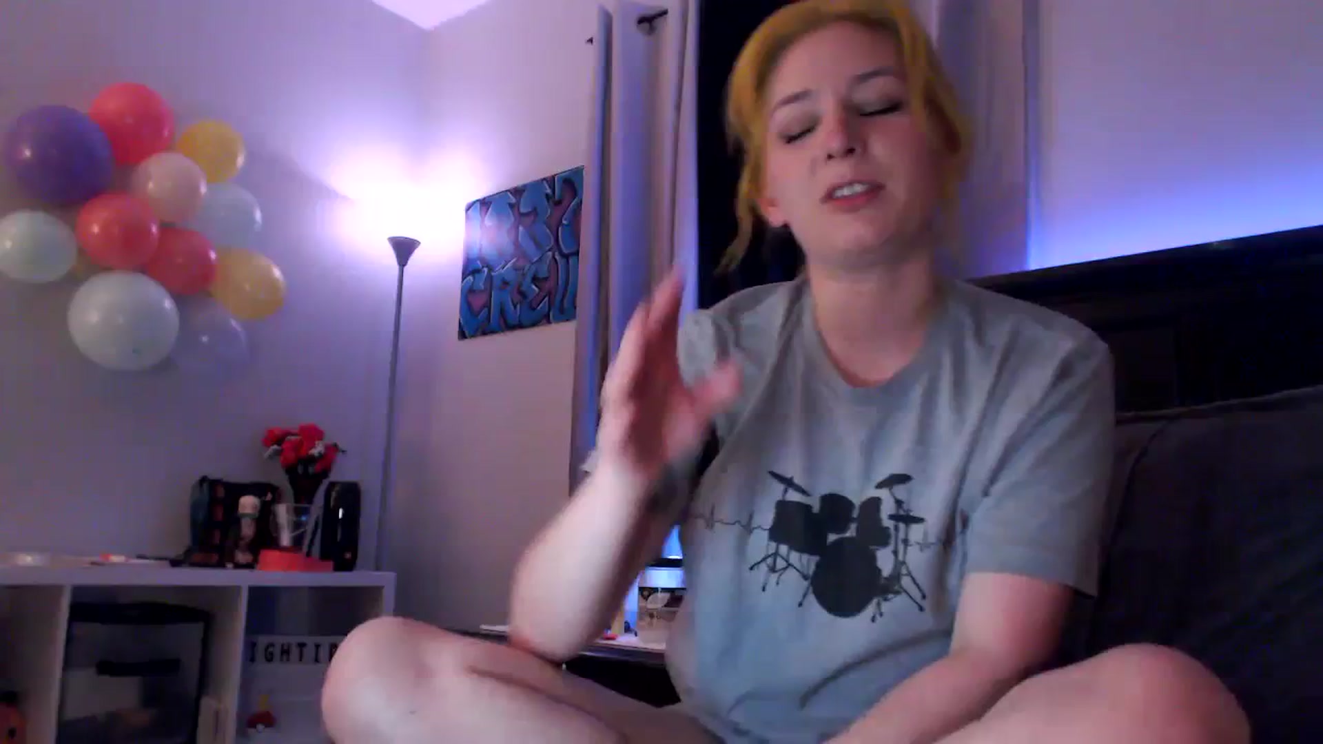 Gallery image thumbnail from EmmyLove's myfreecams stream on, 04/08/2024, 06:19 image 1 of 20