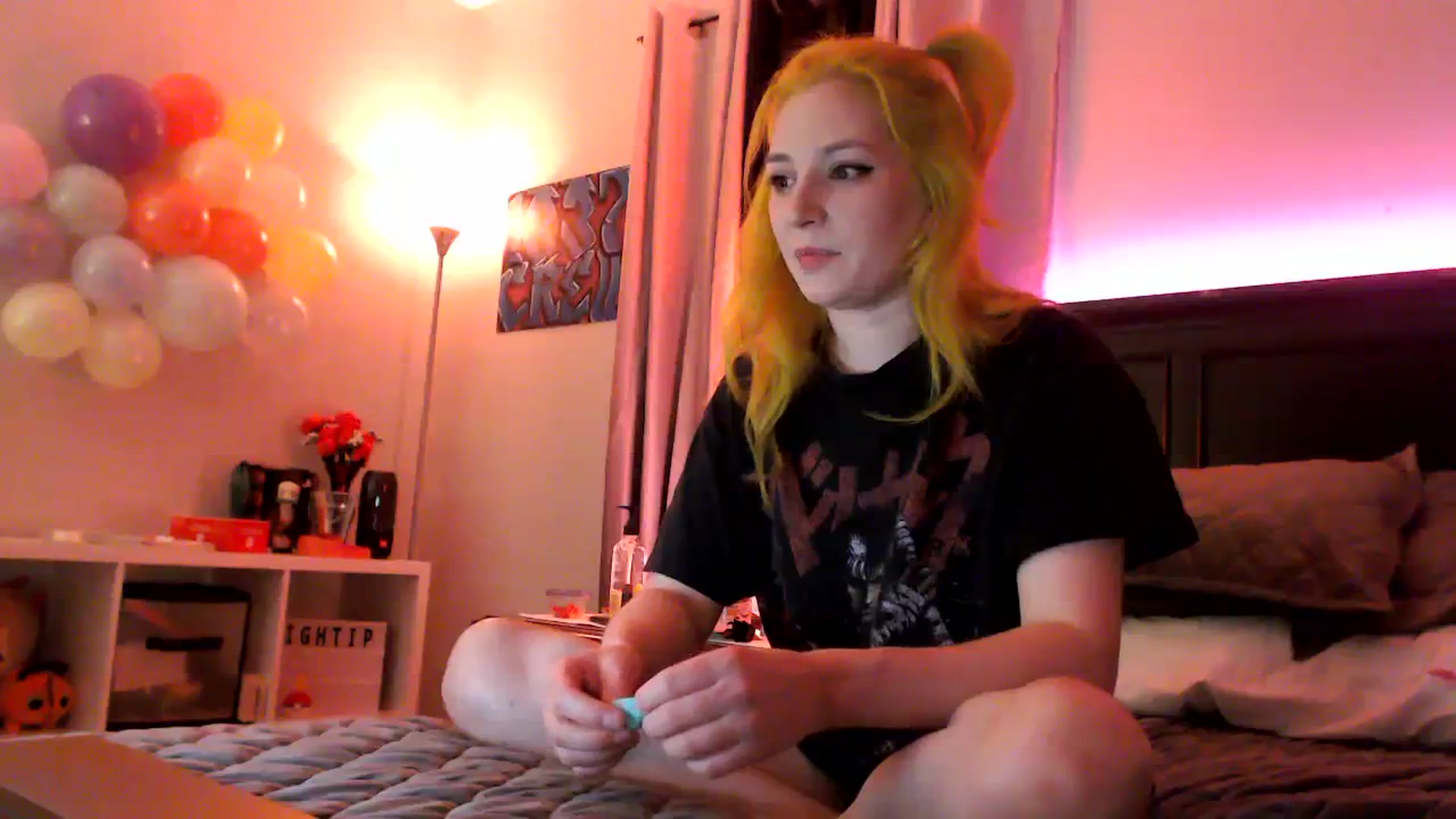 Gallery image thumbnail from EmmyLove's myfreecams stream on, 04/09/2024, 06:39 image 5 of 20