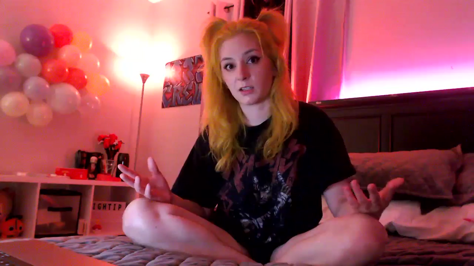 Gallery image thumbnail from EmmyLove's myfreecams stream on, 04/09/2024, 06:39 image 7 of 20