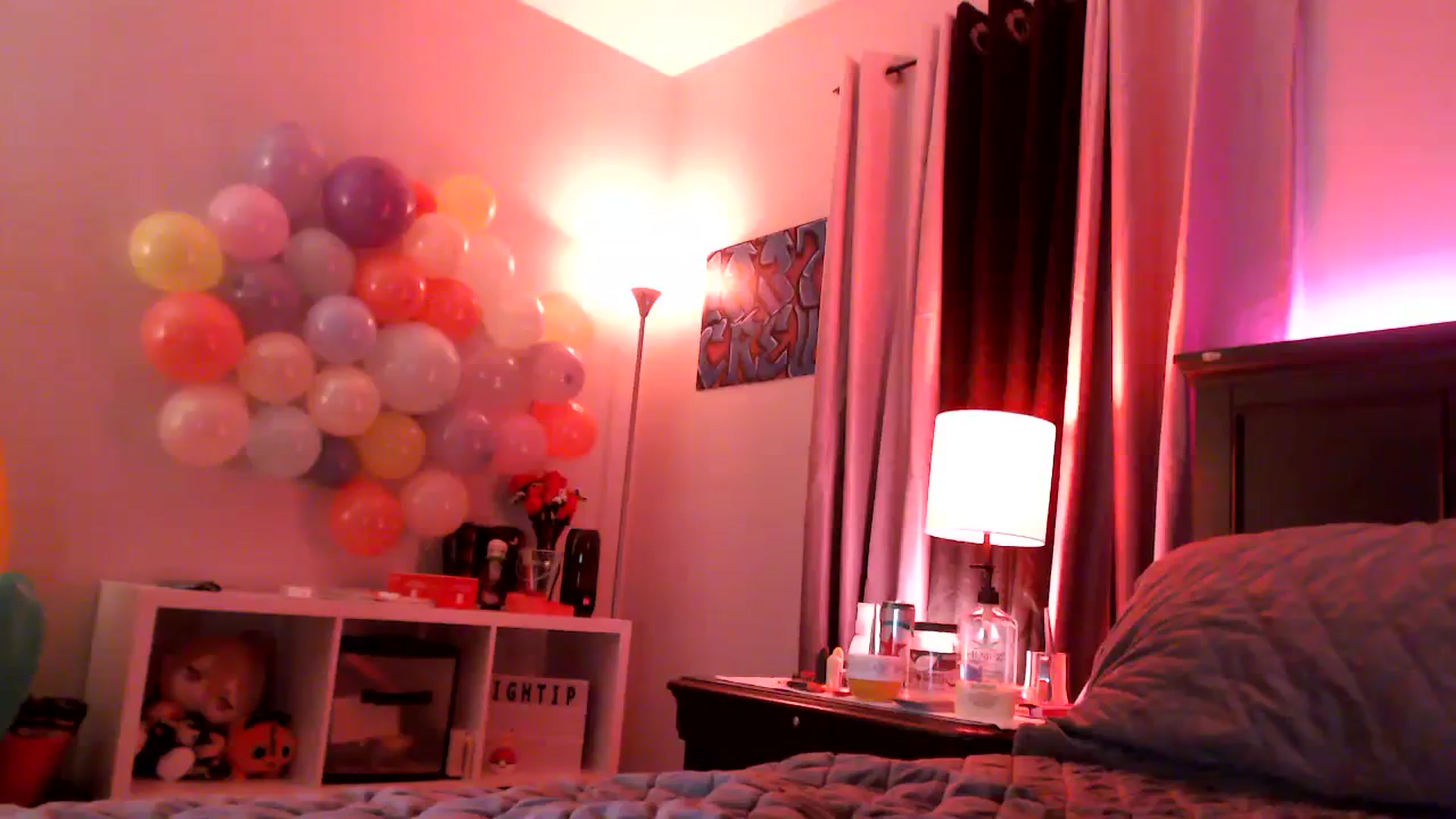 Gallery image thumbnail from EmmyLove's myfreecams stream on, 04/11/2024, 06:11 image 6 of 20