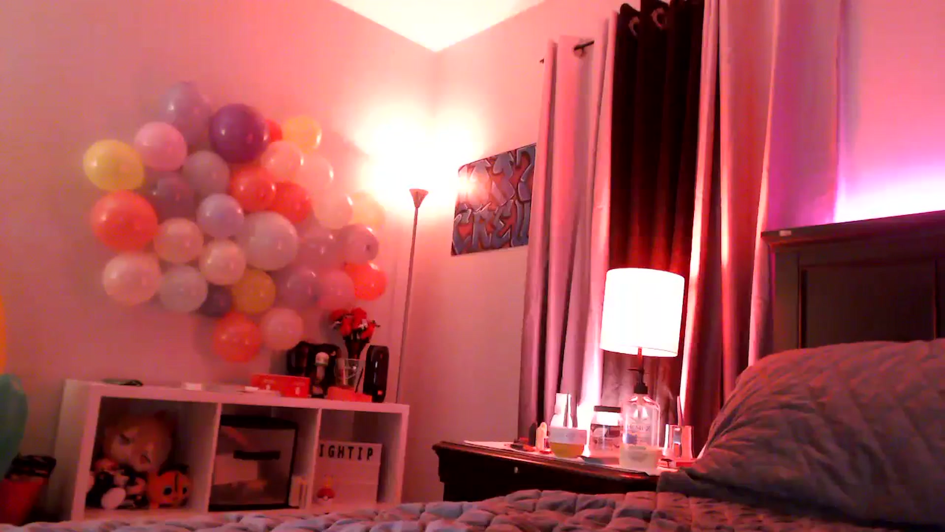Gallery image thumbnail from EmmyLove's myfreecams stream on, 04/11/2024, 06:11 image 7 of 20
