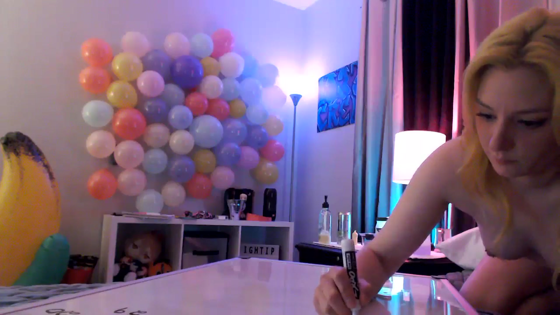 Gallery image thumbnail from EmmyLove's myfreecams stream on, 04/19/2024, 04:21 image 10 of 20
