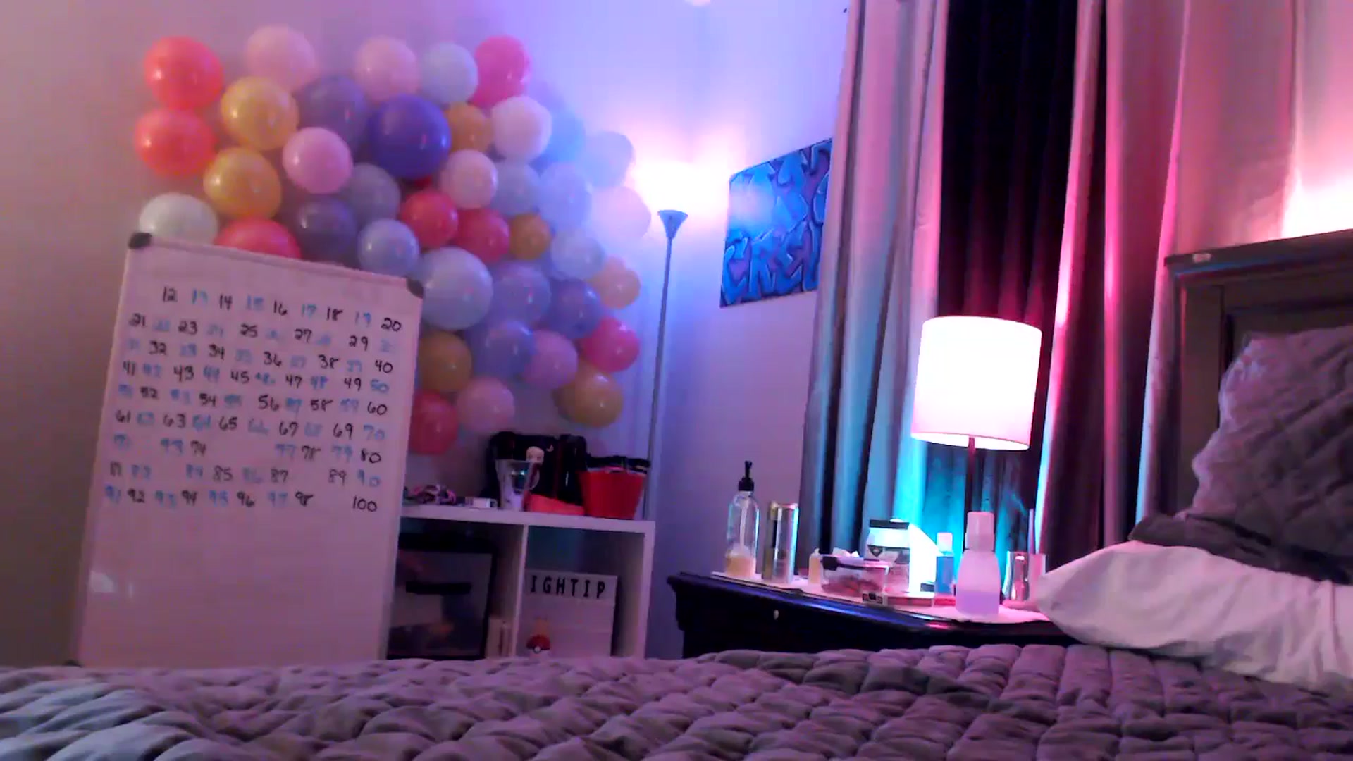 Gallery image thumbnail from EmmyLove's myfreecams stream on, 04/19/2024, 04:21 image 16 of 20