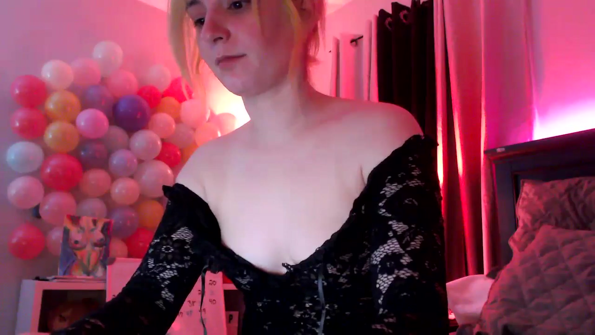 Gallery image thumbnail from EmmyLove's myfreecams stream on, 04/28/2024, 05:55 image 11 of 20