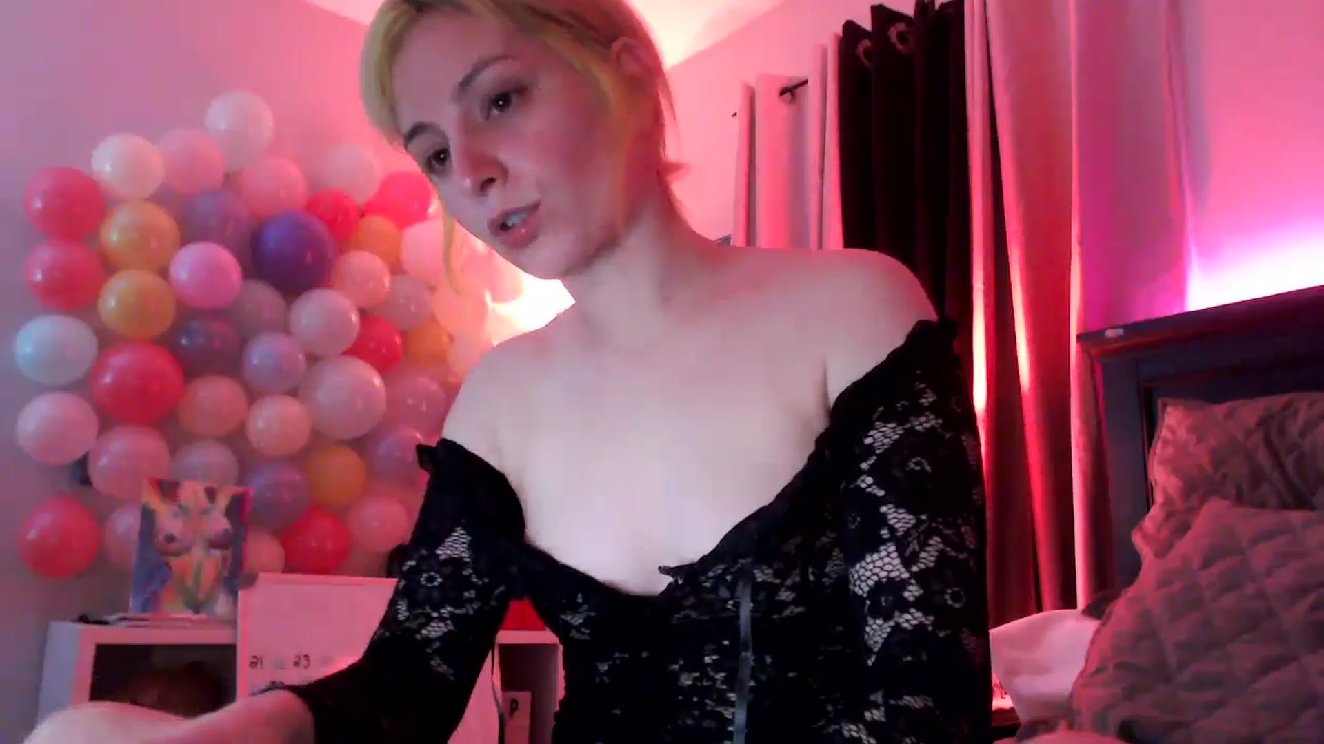 Gallery image thumbnail from EmmyLove's myfreecams stream on, 04/28/2024, 05:55 image 12 of 20