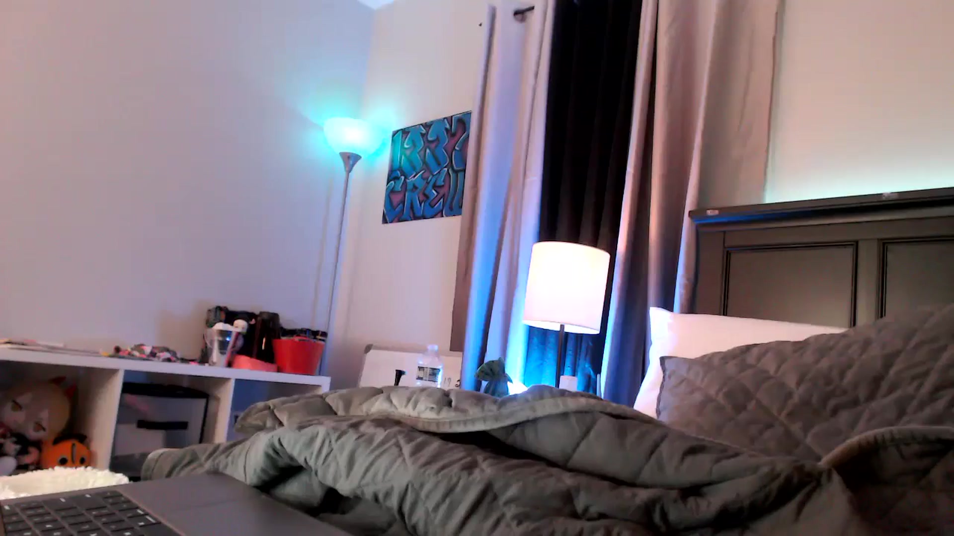 Gallery image thumbnail from EmmyLove's myfreecams stream on, 05/08/2024, 04:21 image 12 of 20