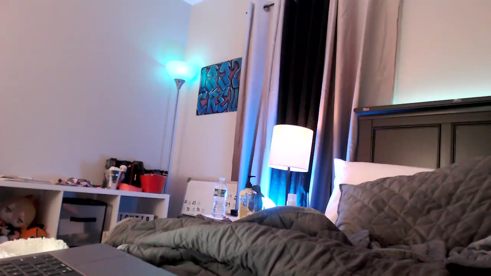 Gallery image thumbnail from EmmyLove's myfreecams stream on, 05/08/2024, 04:21 image 14 of 20