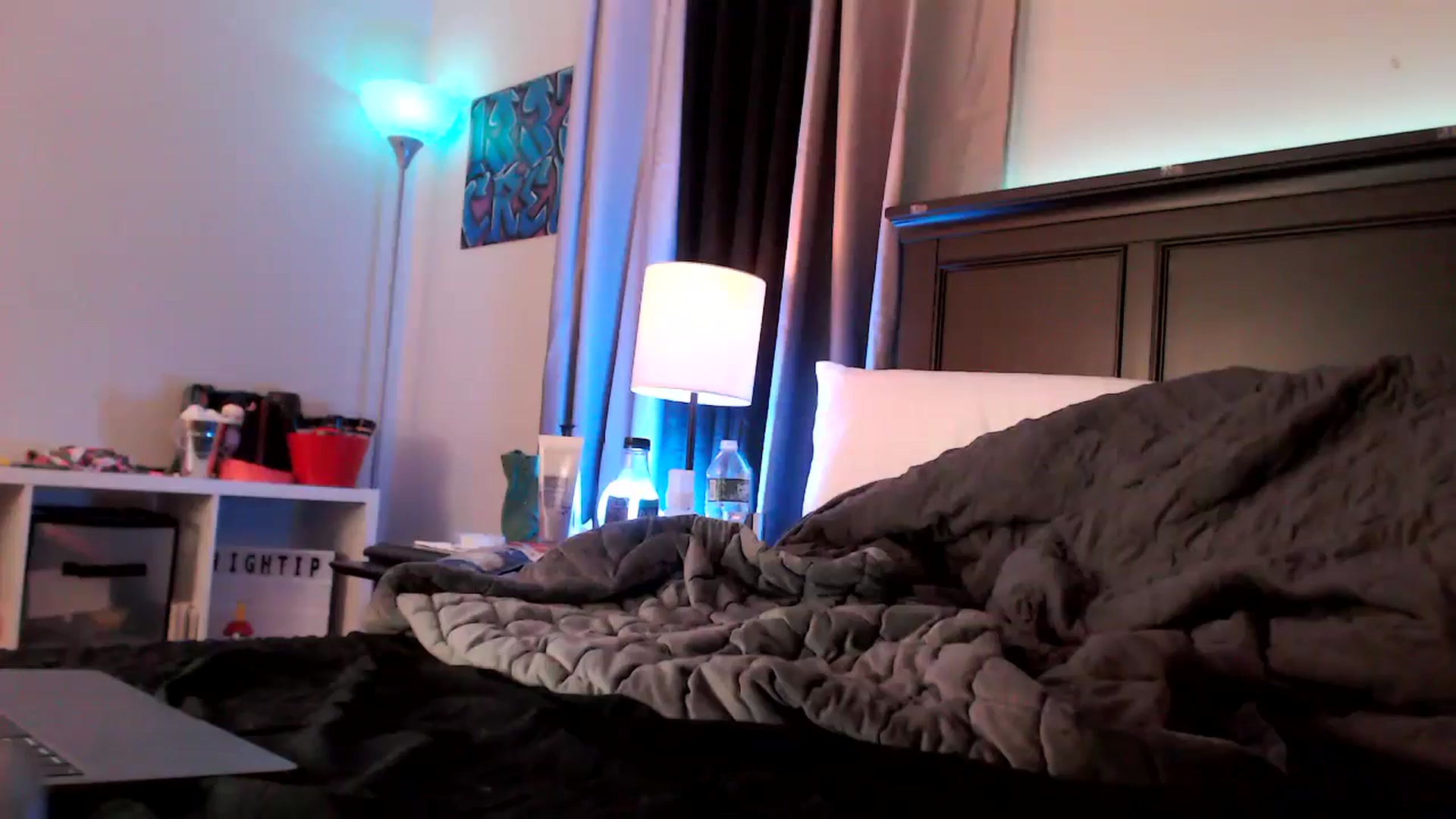 Gallery image thumbnail from EmmyLove's myfreecams stream on, 05/10/2024, 06:26 image 17 of 20