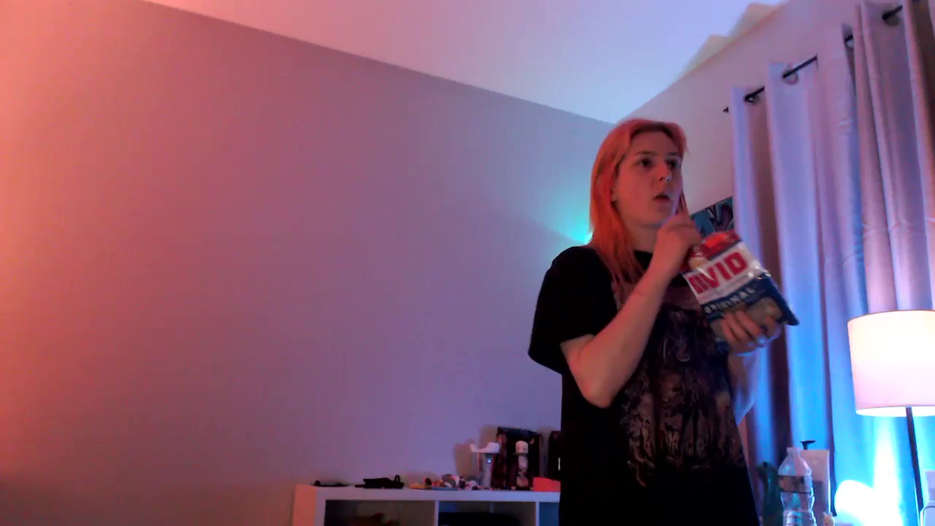 Gallery image thumbnail from EmmyLove's myfreecams stream on, 05/17/2024, 07:17 image 14 of 20